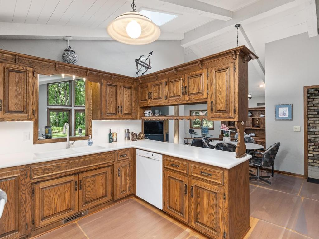 8127 Pennsylvania Circle Property Photo 8
