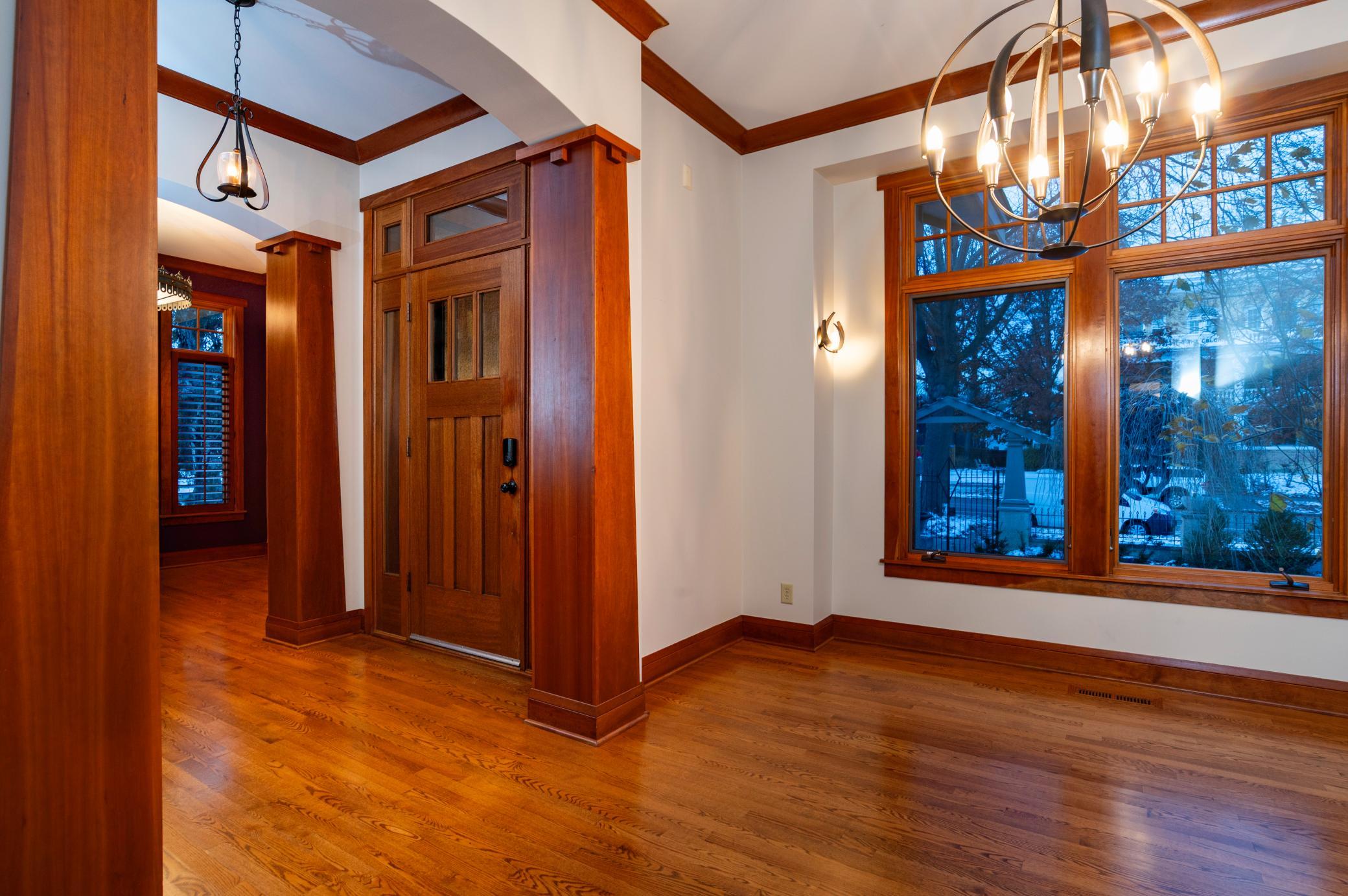 582 Summit Avenue Property Photo 8