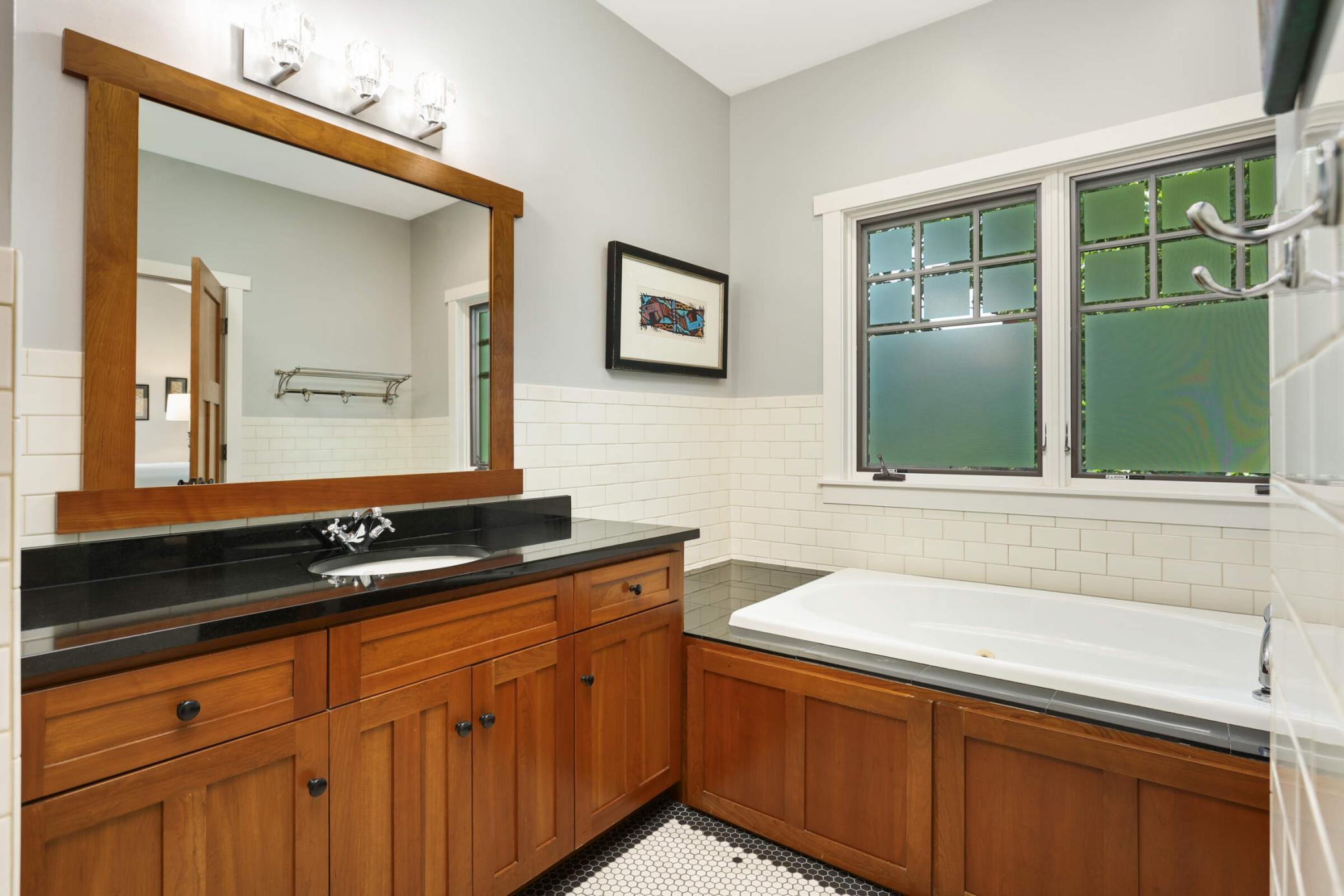582 Summit Avenue Property Photo 31