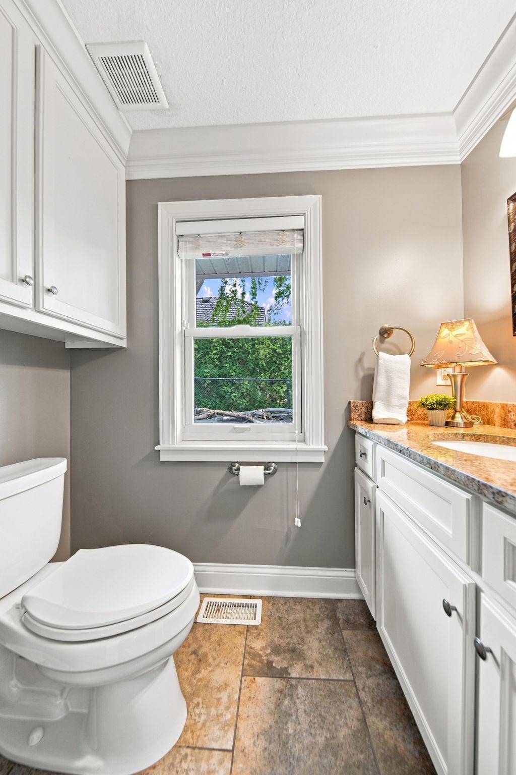 2501 Silver Lane Ne Property Photo 9