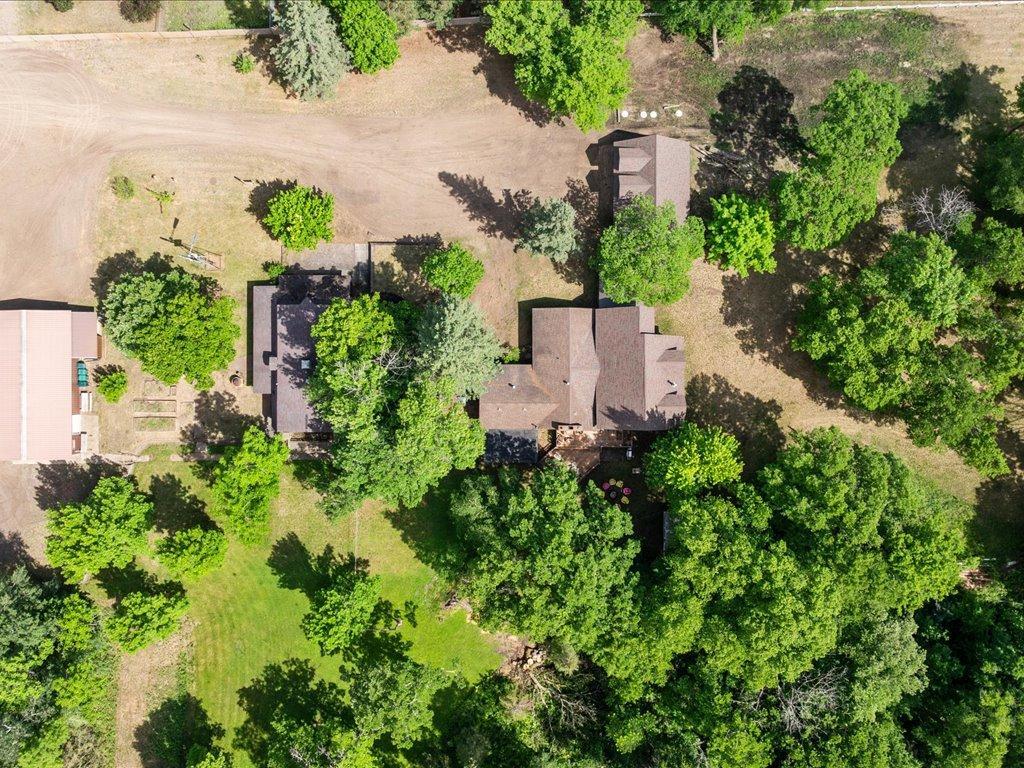 27177 Ridgewood Drive Property Photo 3