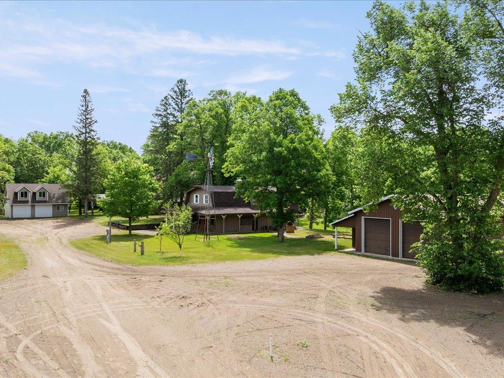 27177 Ridgewood Drive Property Photo 4