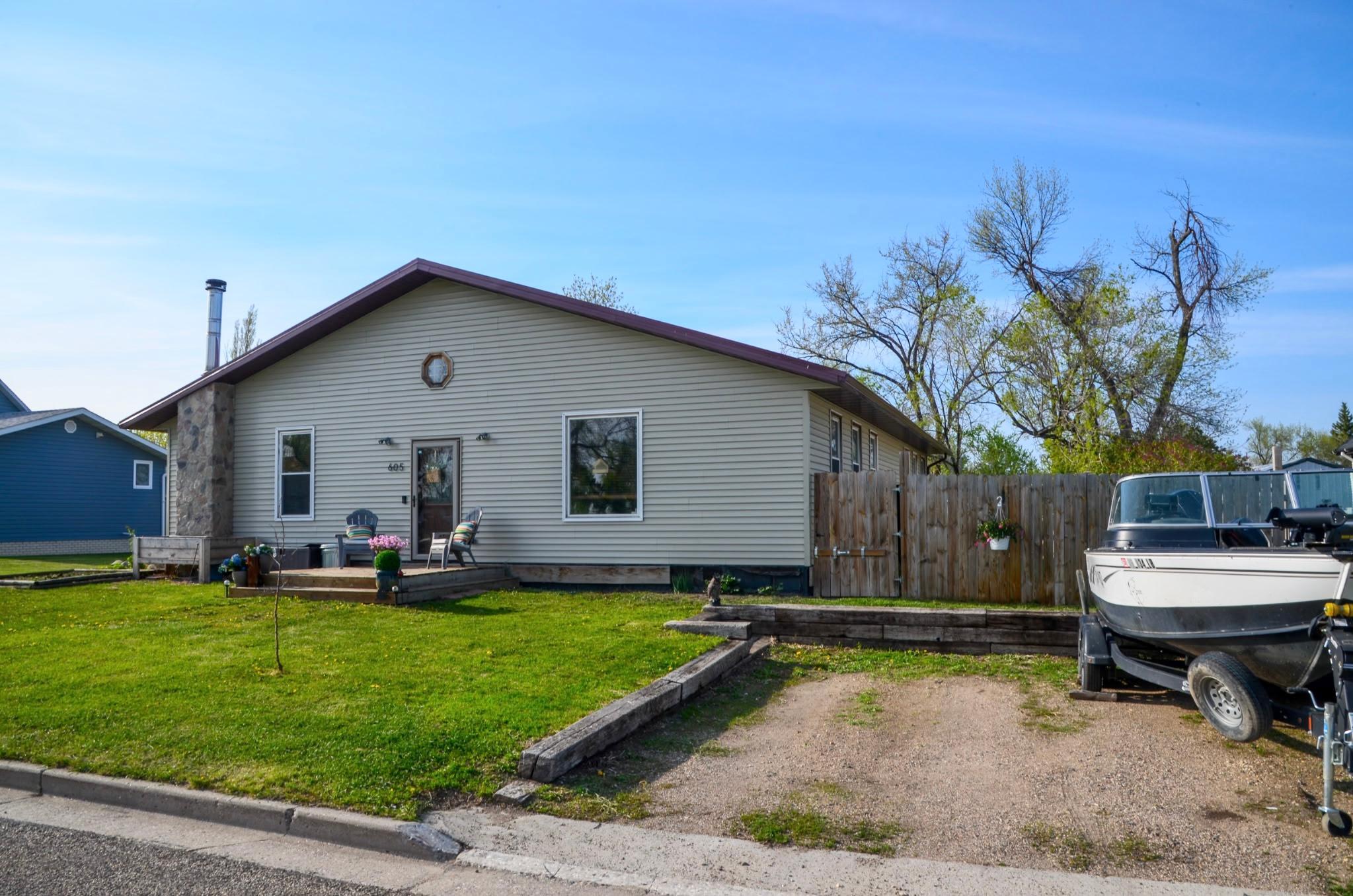 605 Ingalls Avenue Property Photo 4
