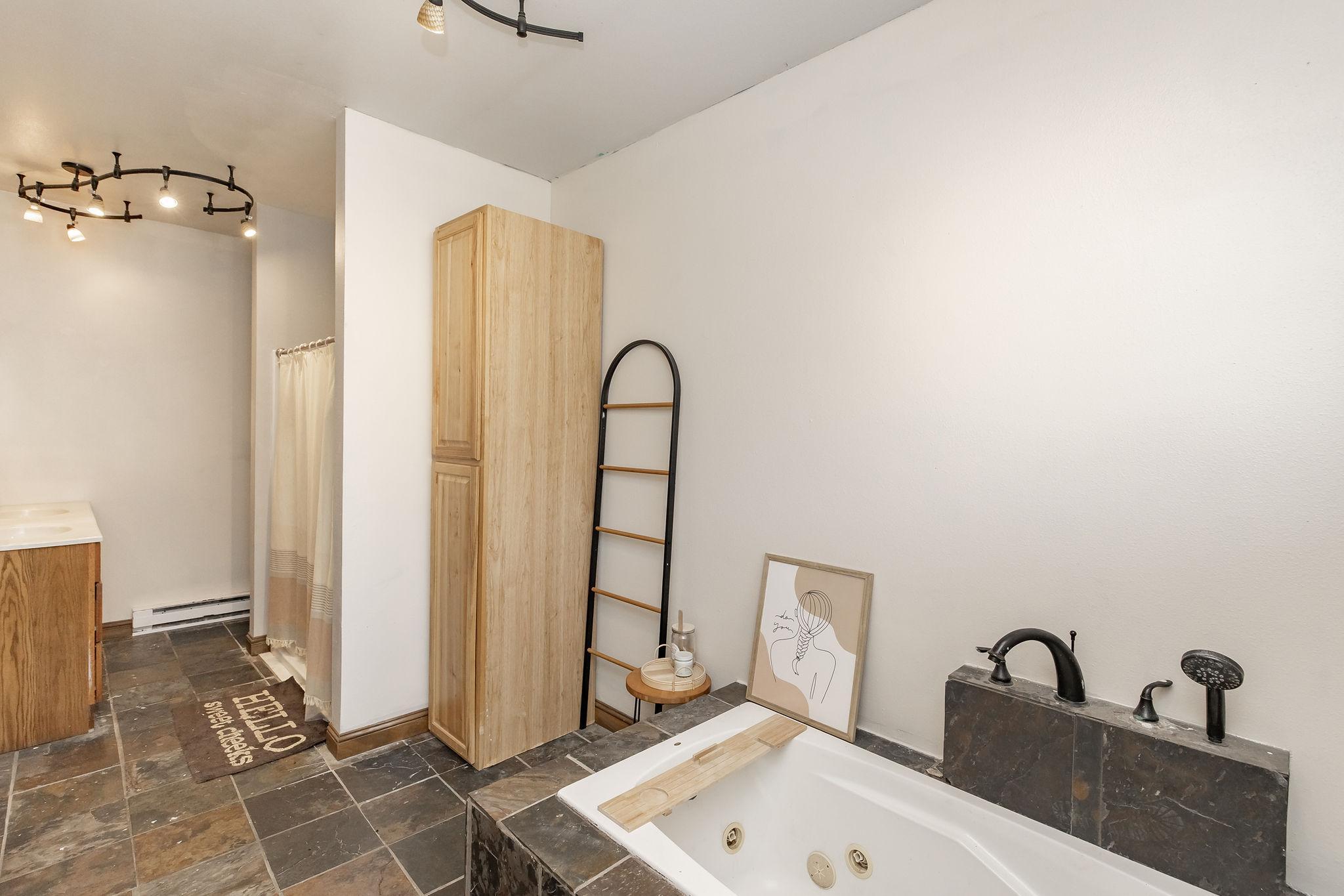 605 Ingalls Avenue Property Photo 25