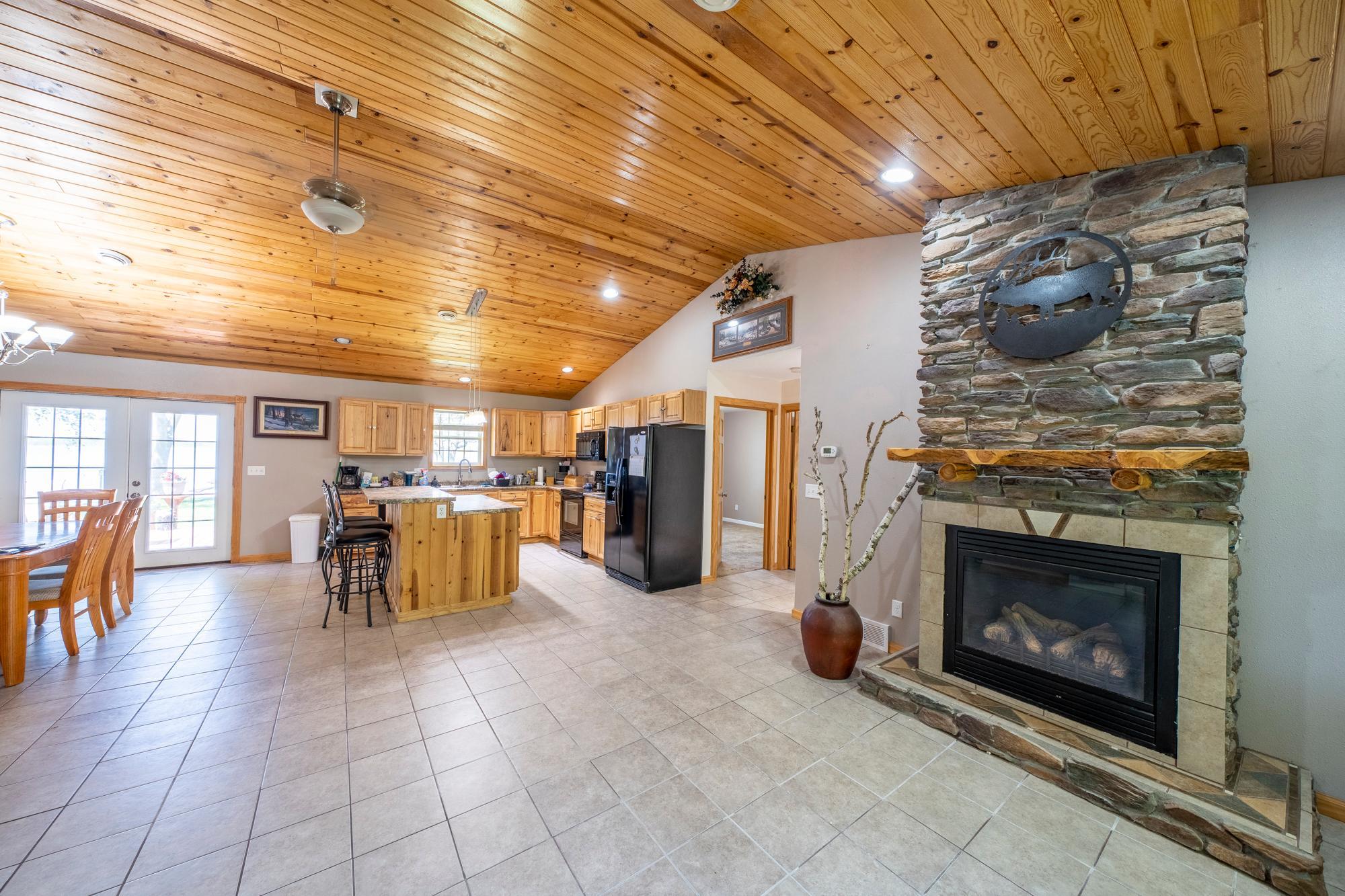 44585 Monument Beach Loop Property Photo 8