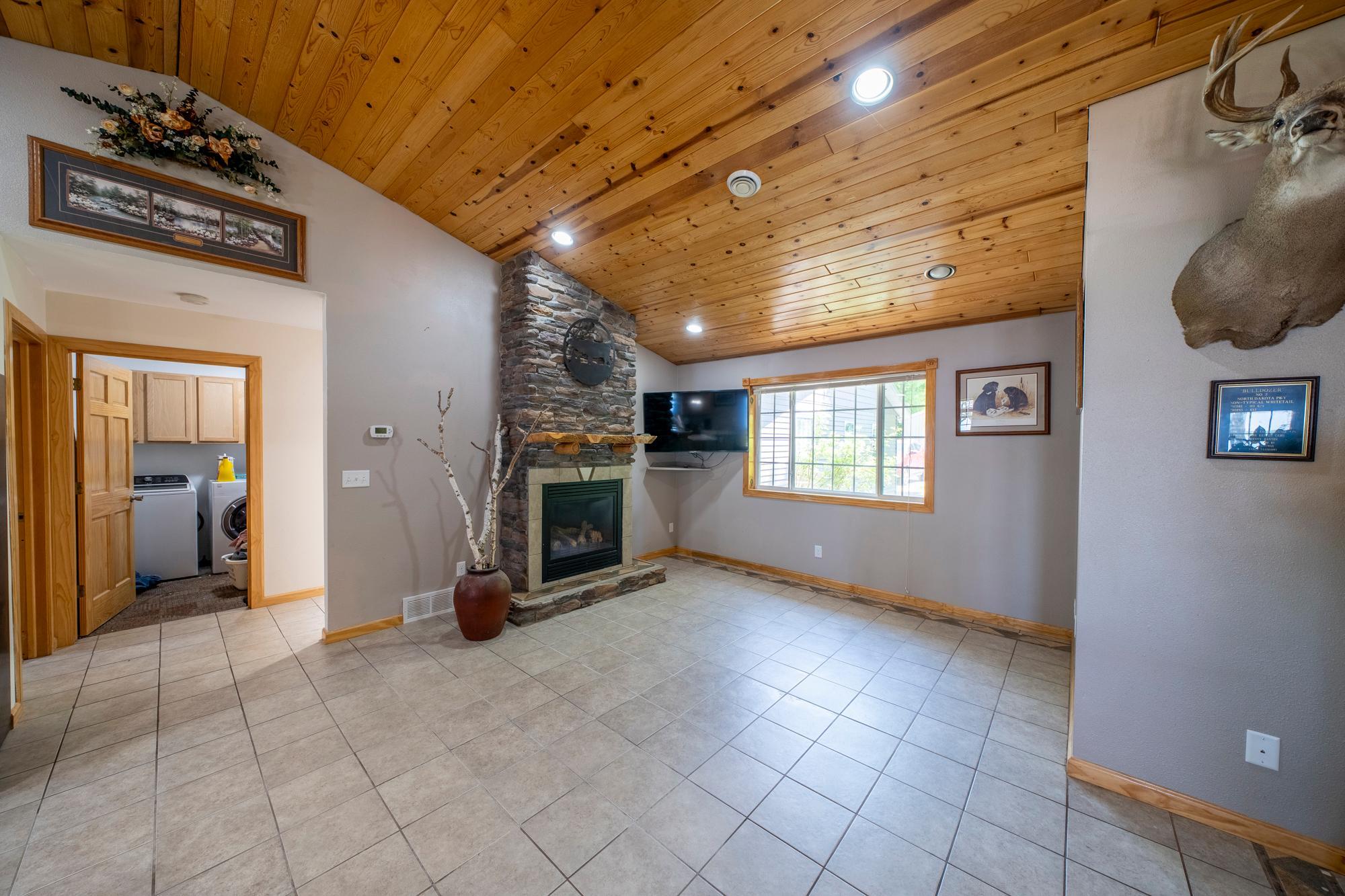 44585 Monument Beach Loop Property Photo 9