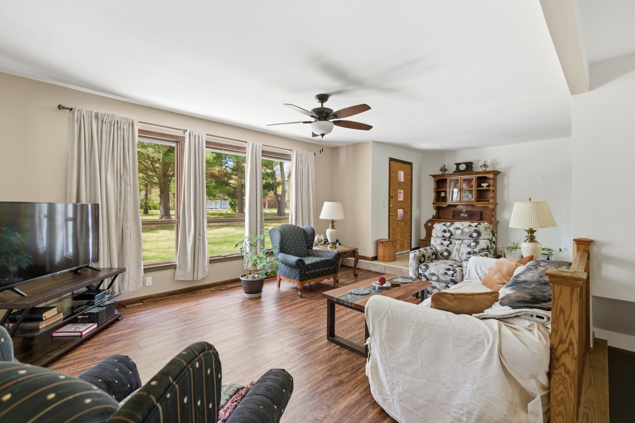 6458 Clearwater Road Property Photo 3