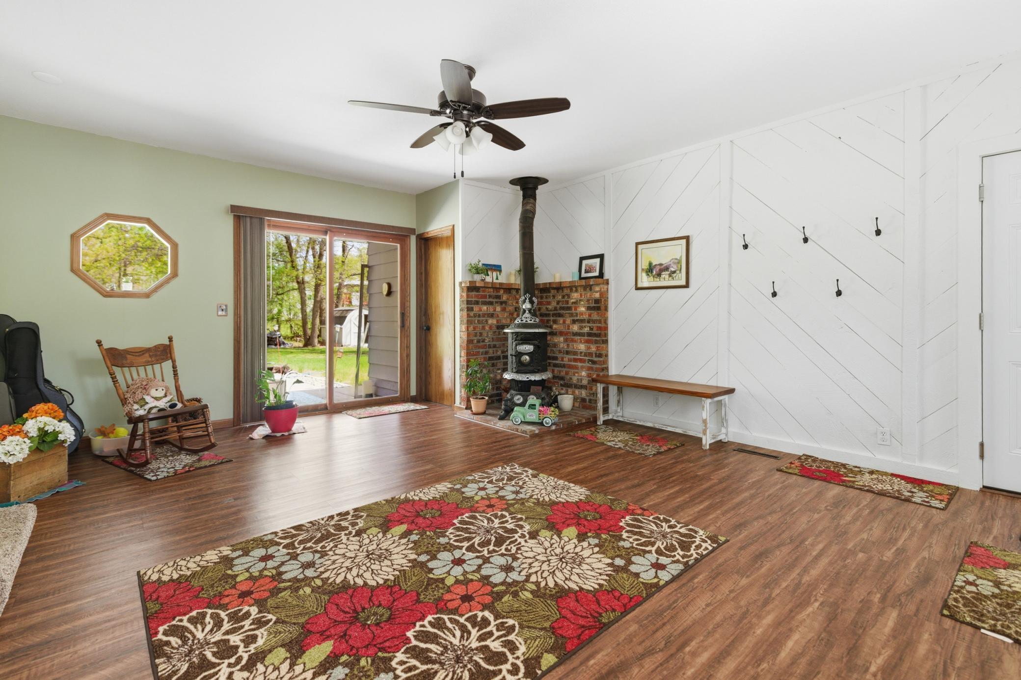 6458 Clearwater Road Property Photo 6