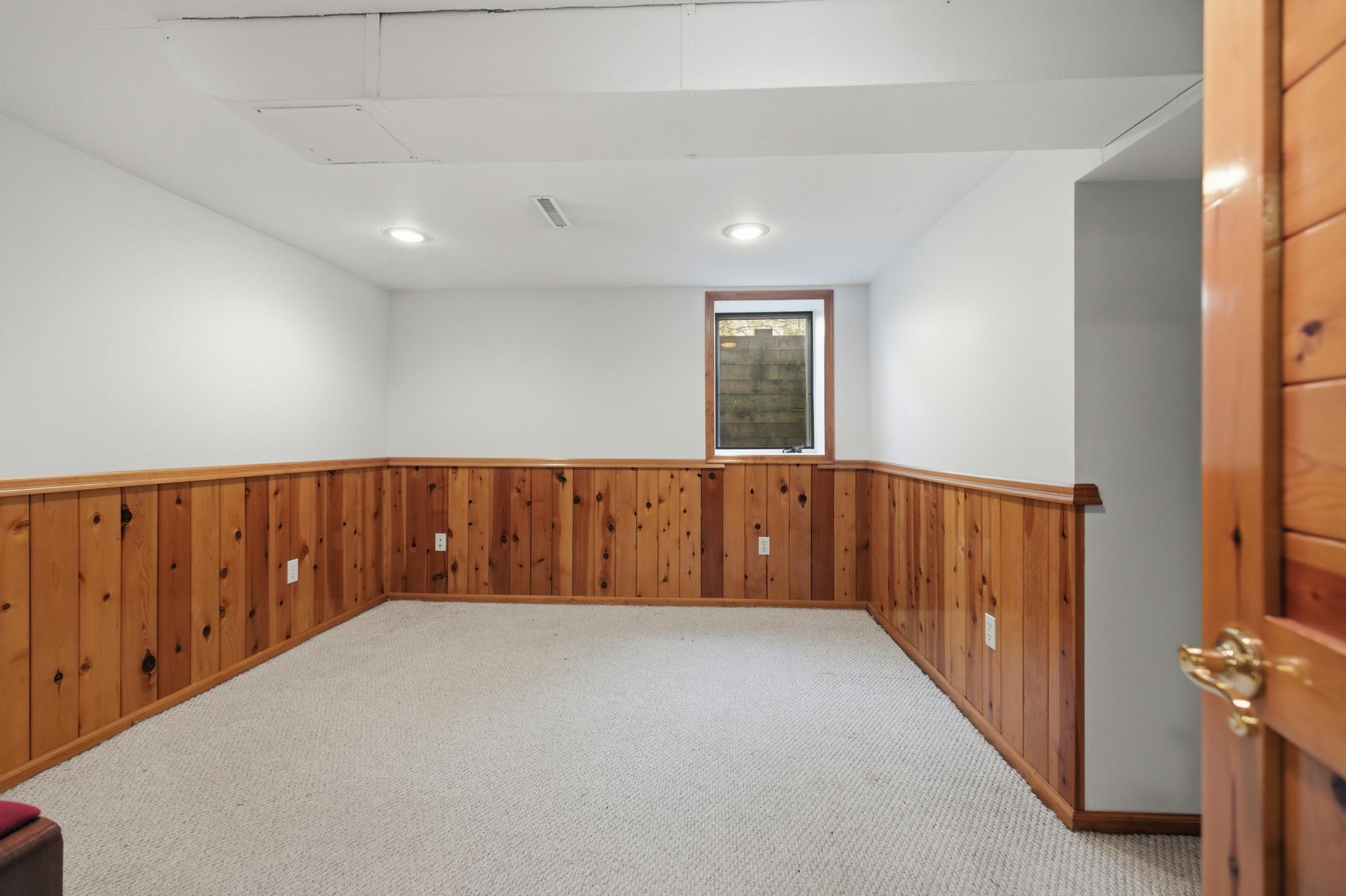 6458 Clearwater Road Property Photo 16