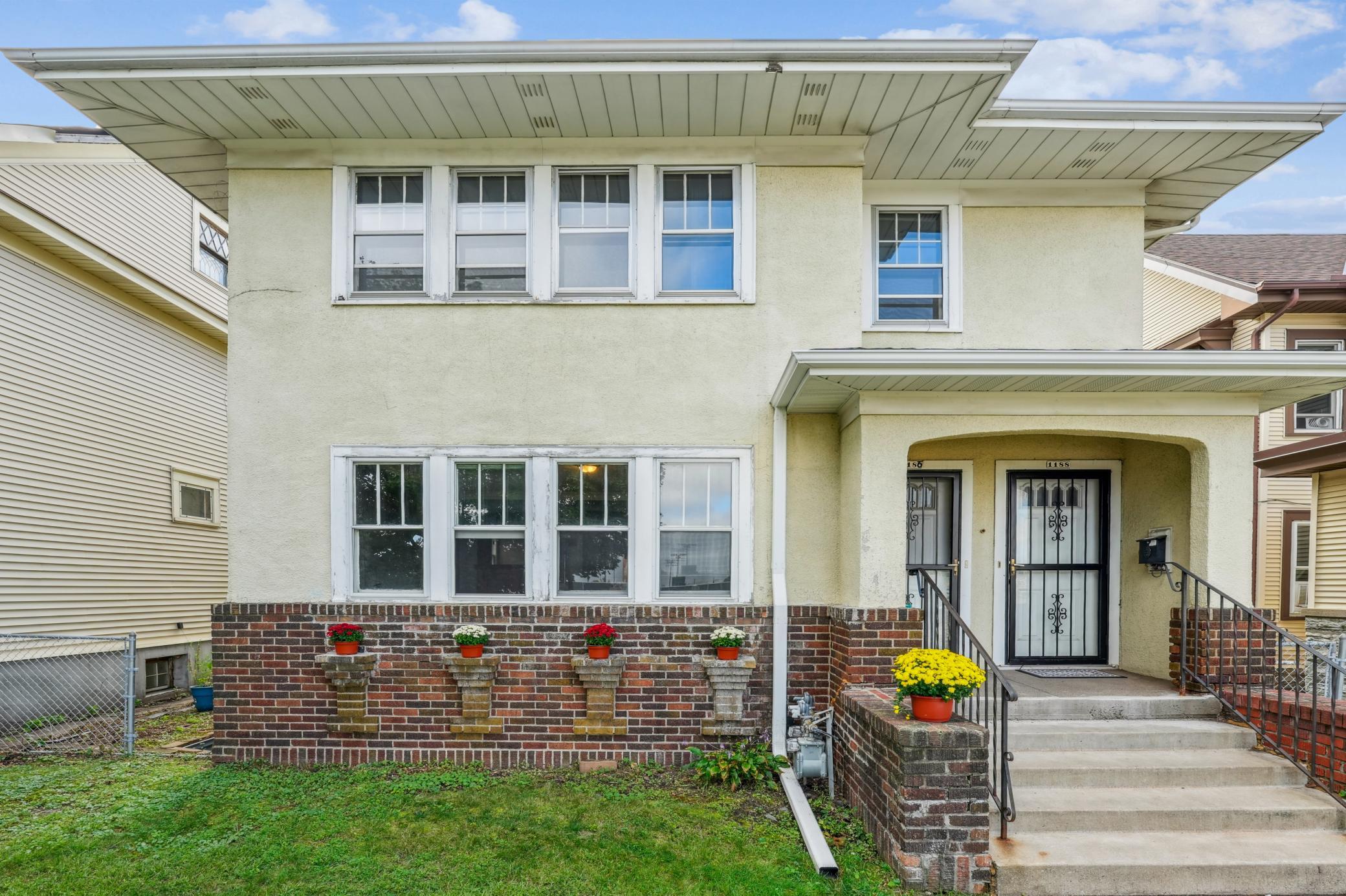 1186 Marshall Avenue Property Photo 4