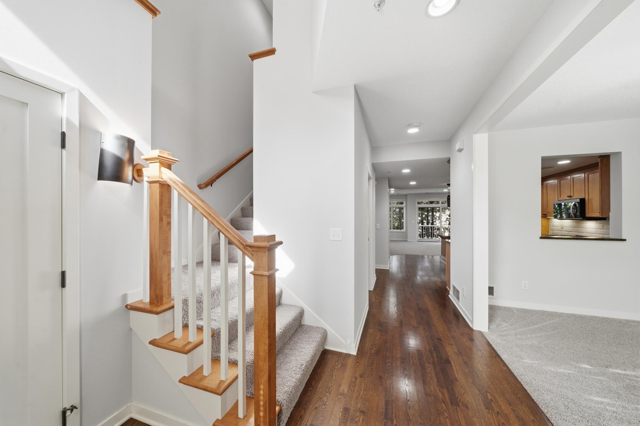 635 Willoughby Way W Property Photo 10