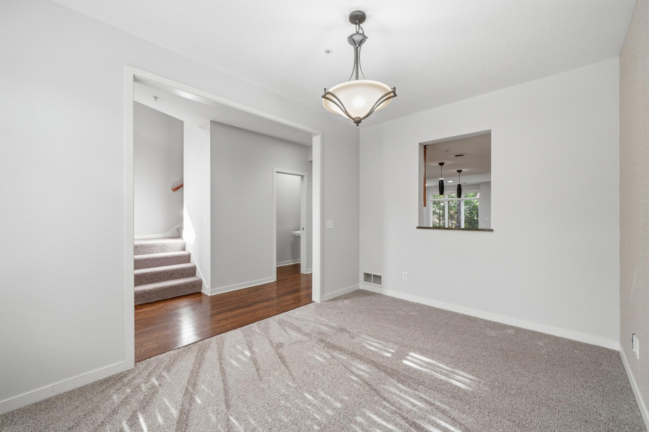 635 Willoughby Way W Property Photo 15