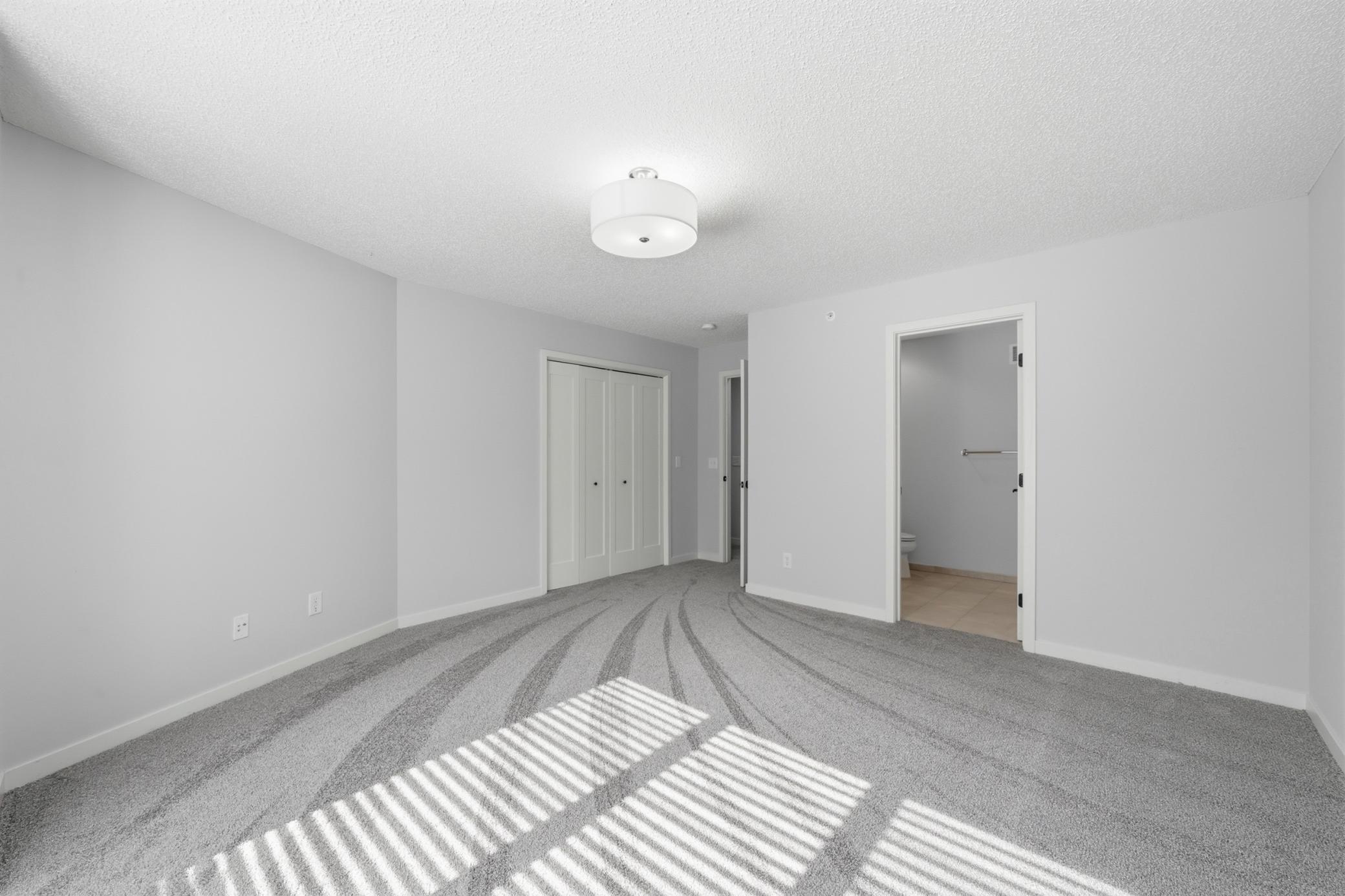 635 Willoughby Way W Property Photo 26