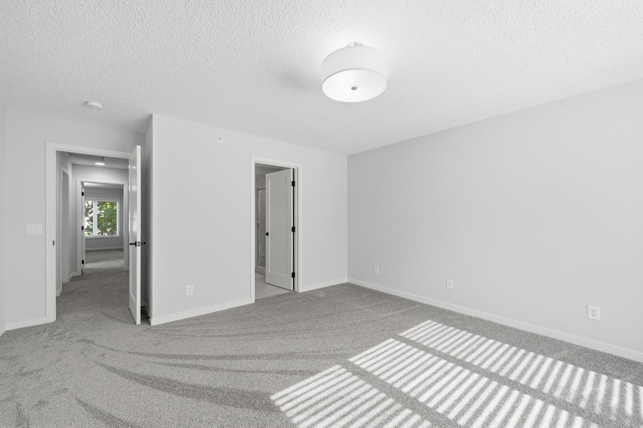 635 Willoughby Way W Property Photo 27