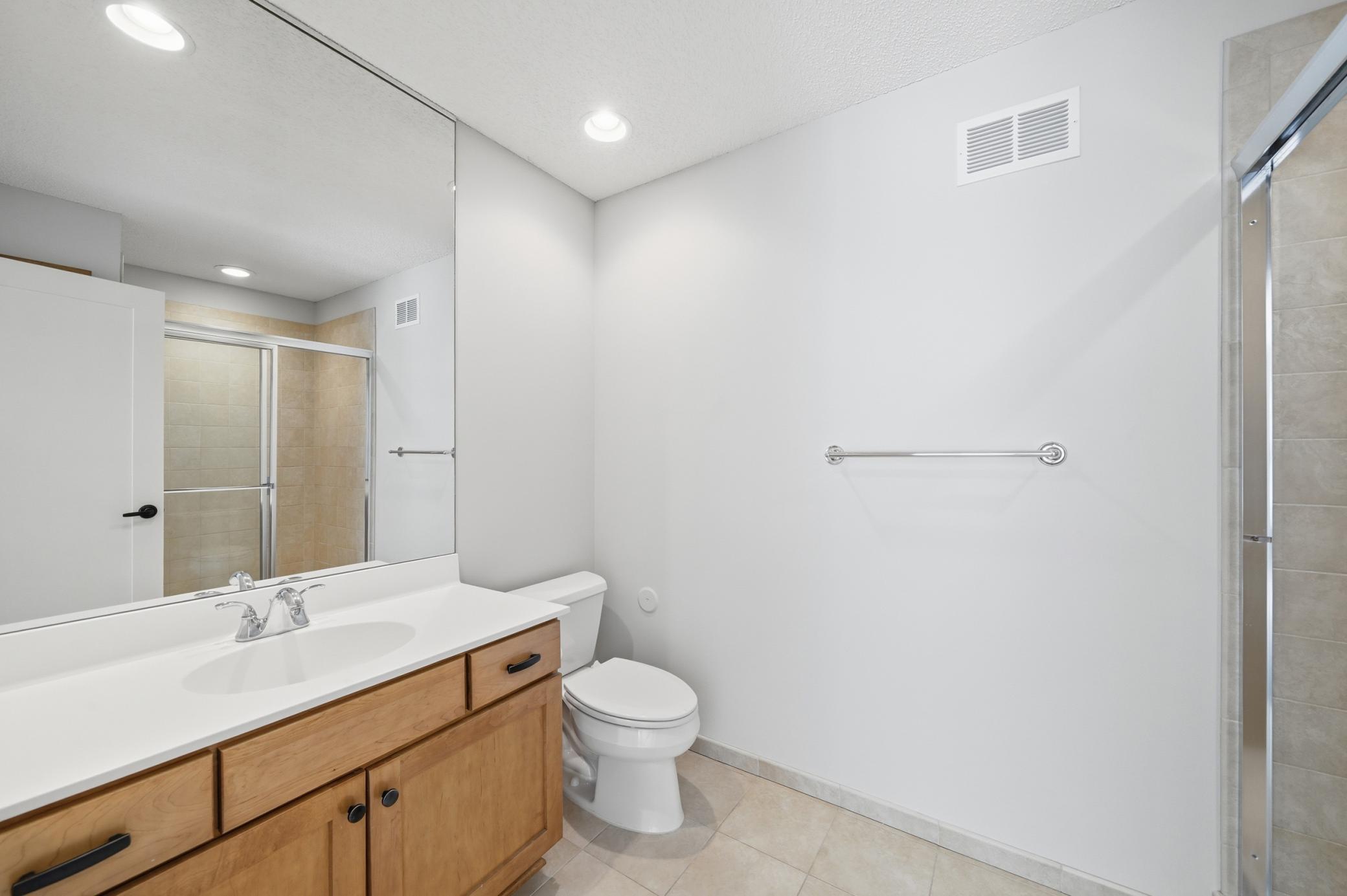 635 Willoughby Way W Property Photo 28