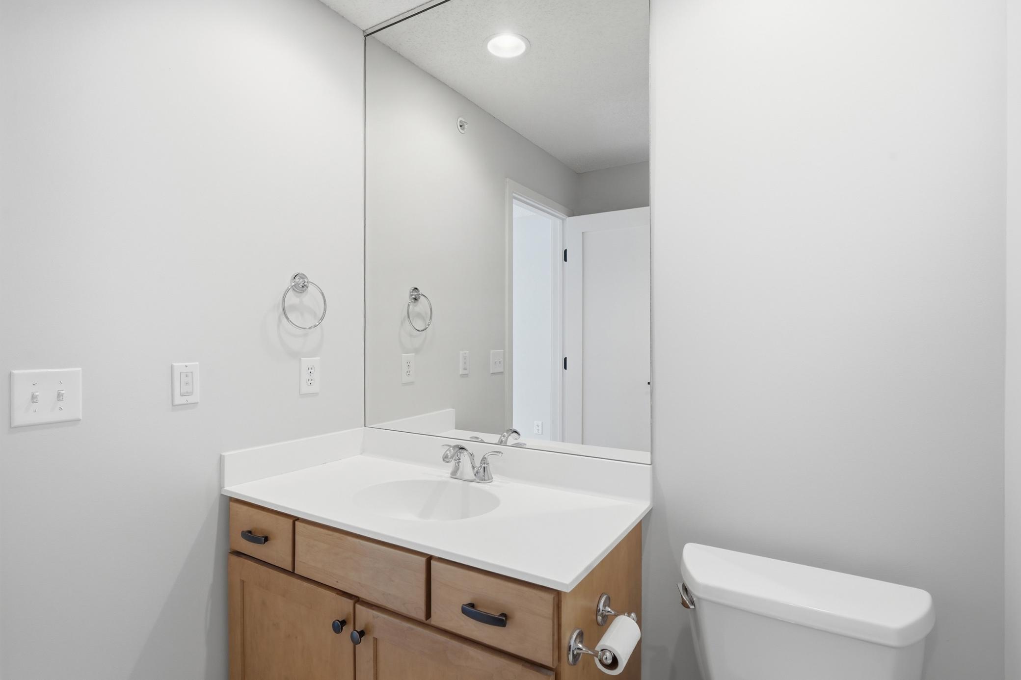 635 Willoughby Way W Property Photo 29