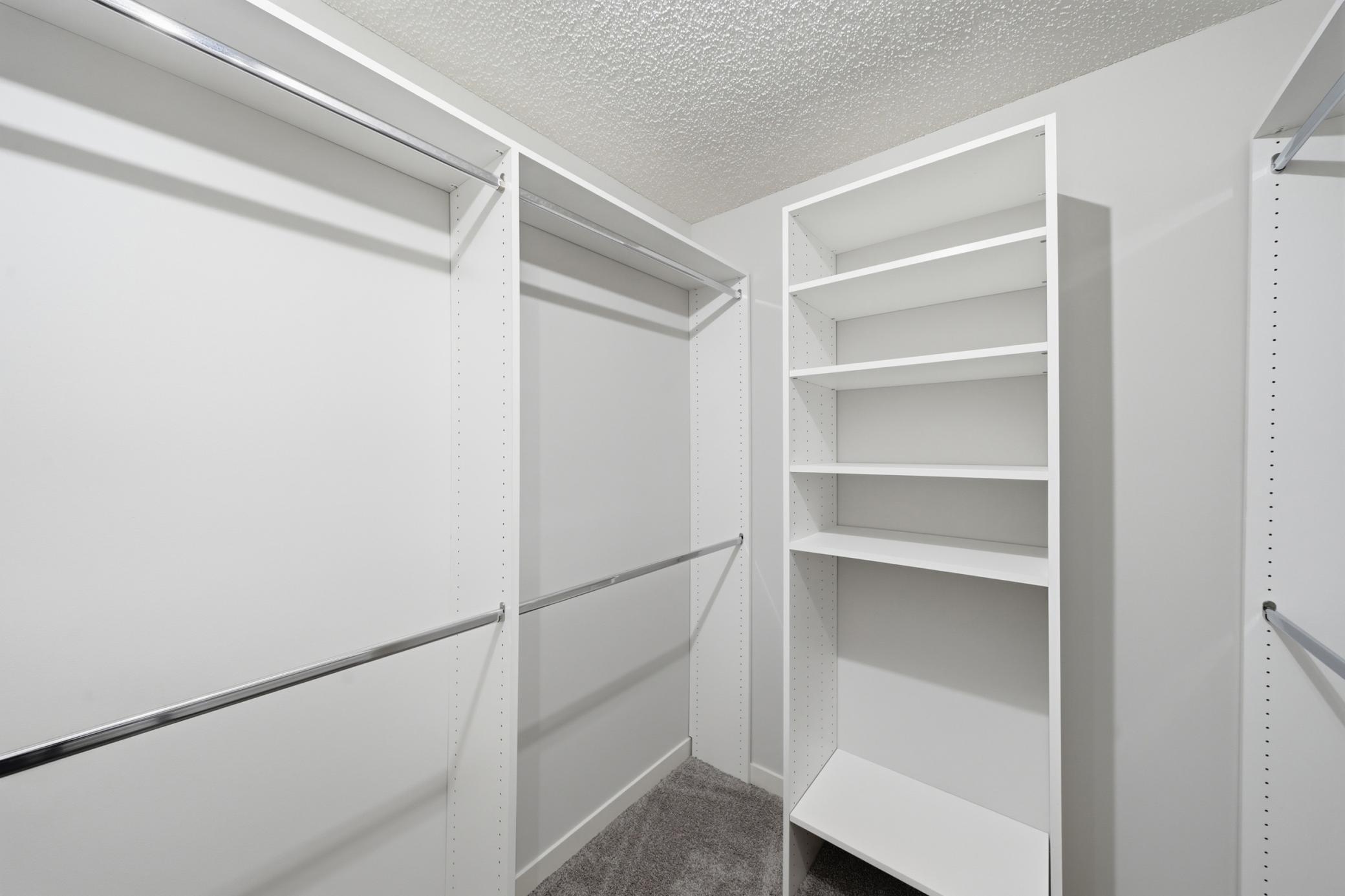 635 Willoughby Way W Property Photo 31