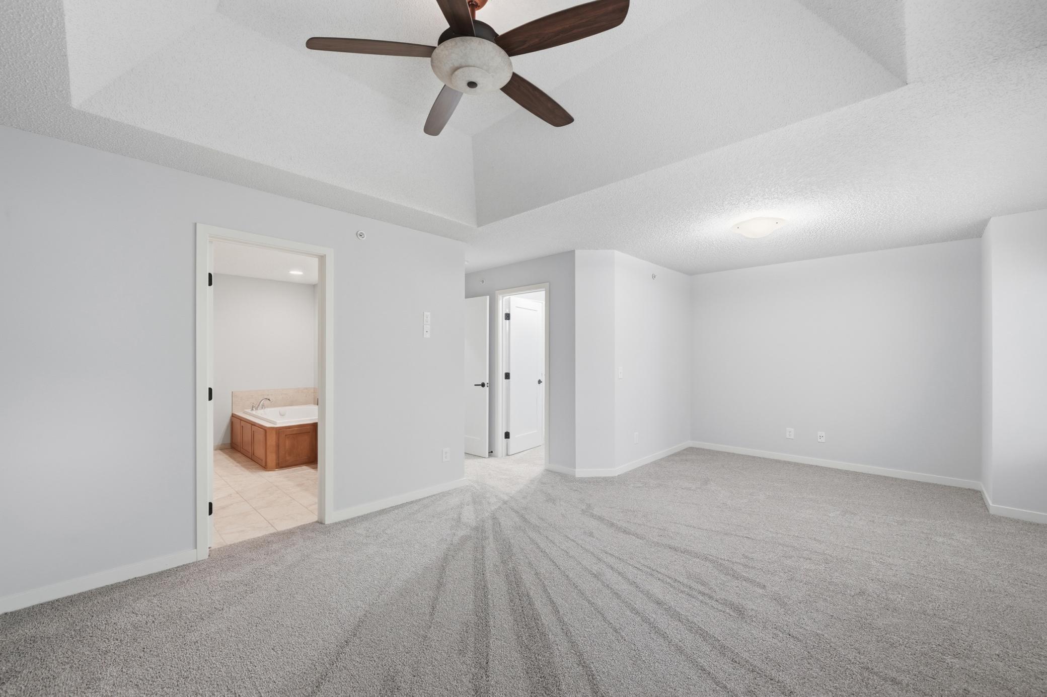 635 Willoughby Way W Property Photo 33