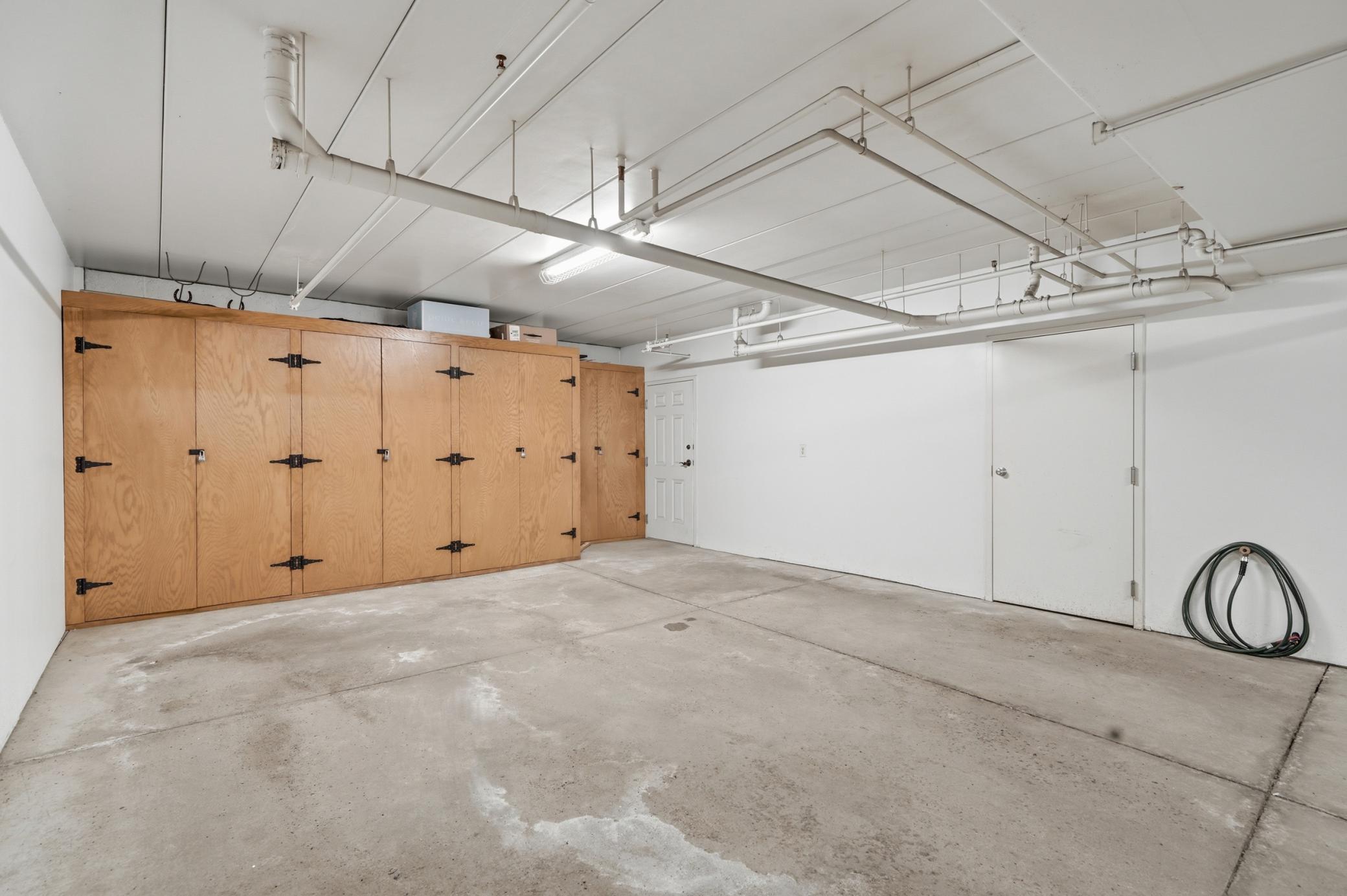 635 Willoughby Way W Property Photo 41