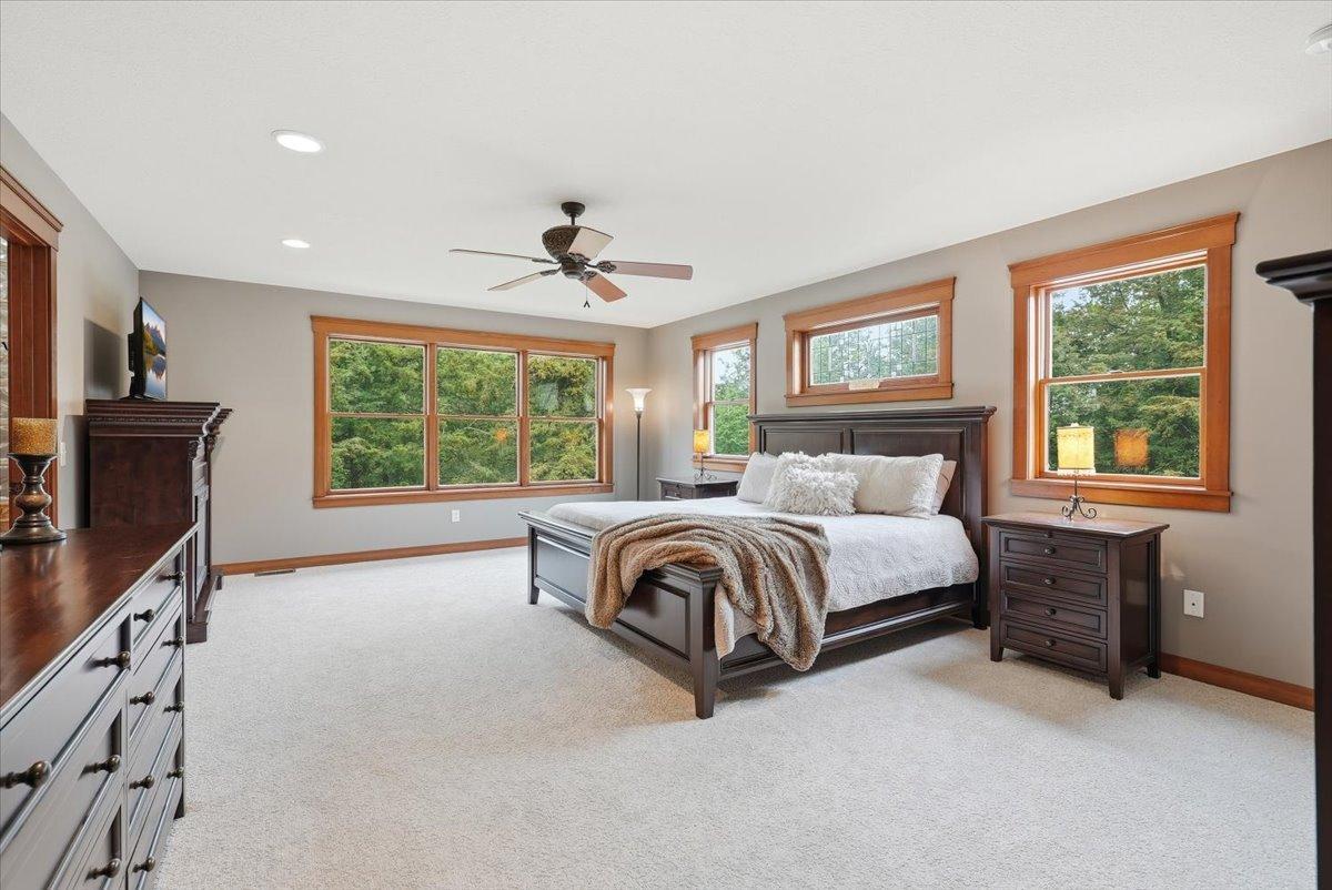 492 E Cove Road Property Photo 9