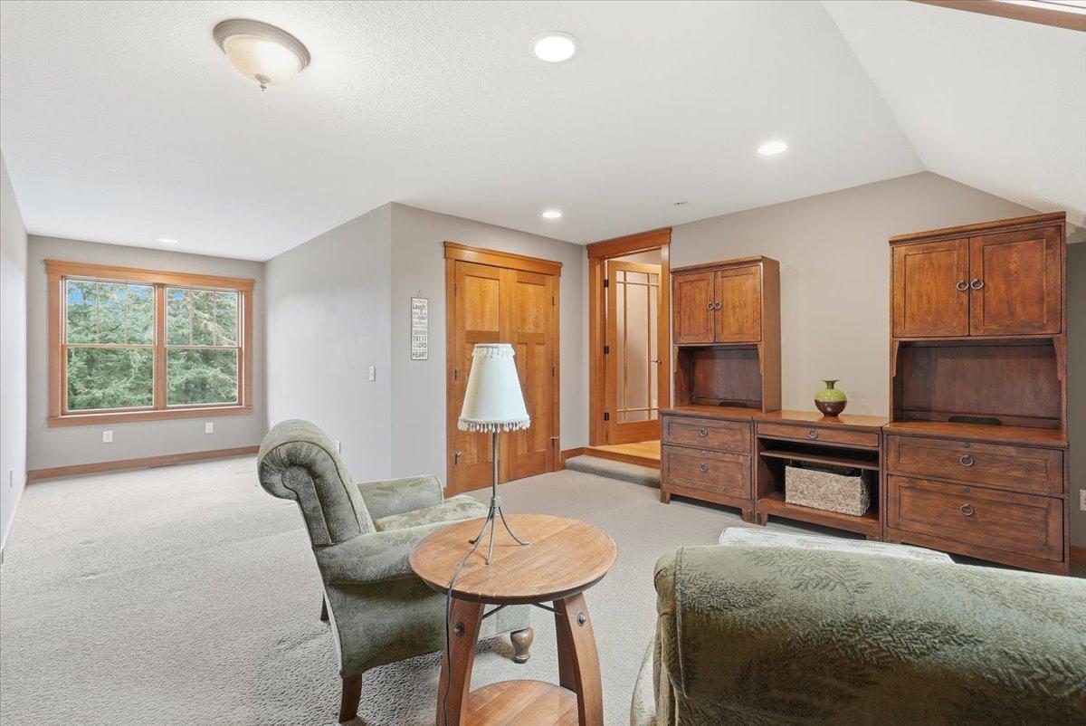 492 E Cove Road Property Photo 14