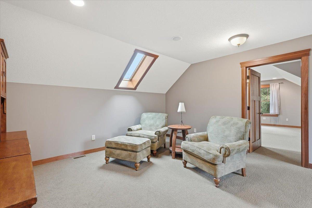 492 E Cove Road Property Photo 15
