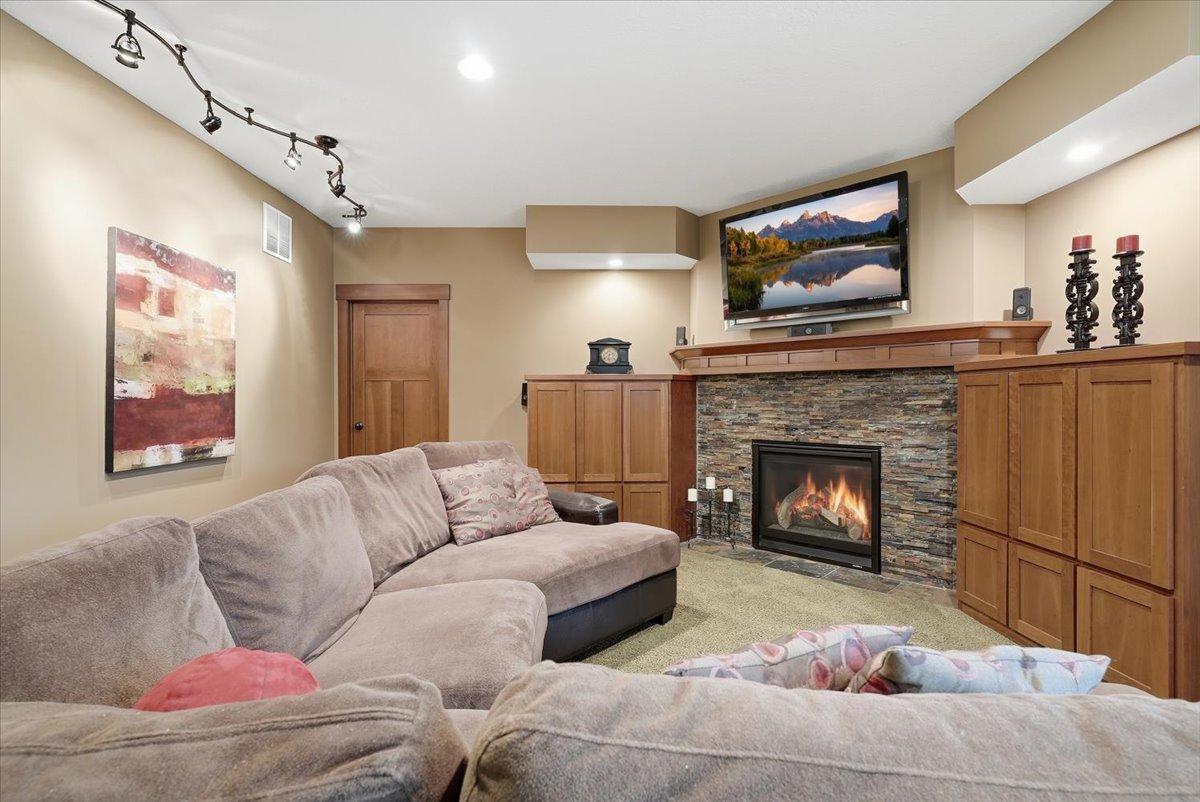 492 E Cove Road Property Photo 22