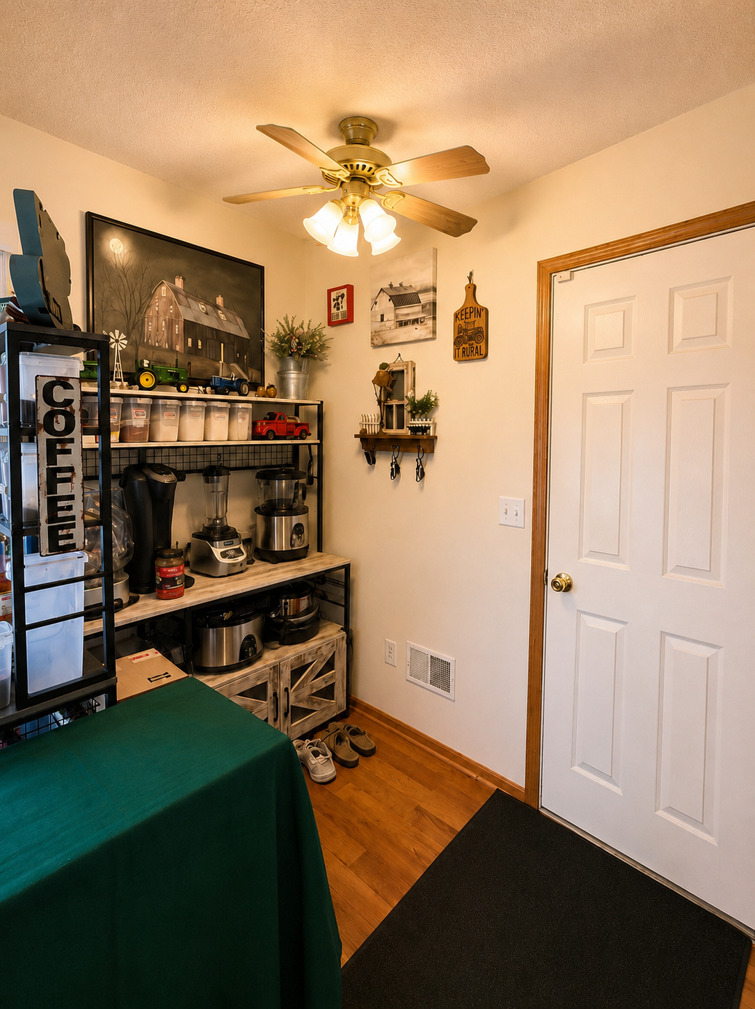 15827 Fleet Trail Property Photo 9
