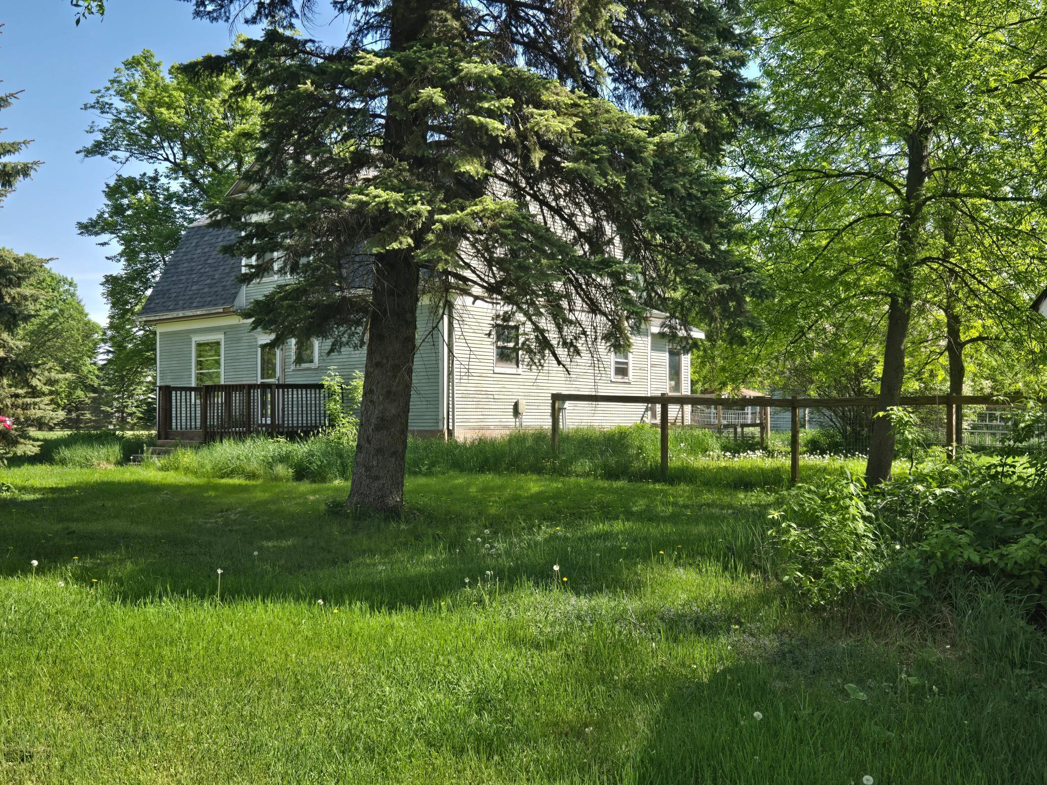 210 Glasgow Avenue Property Photo 15
