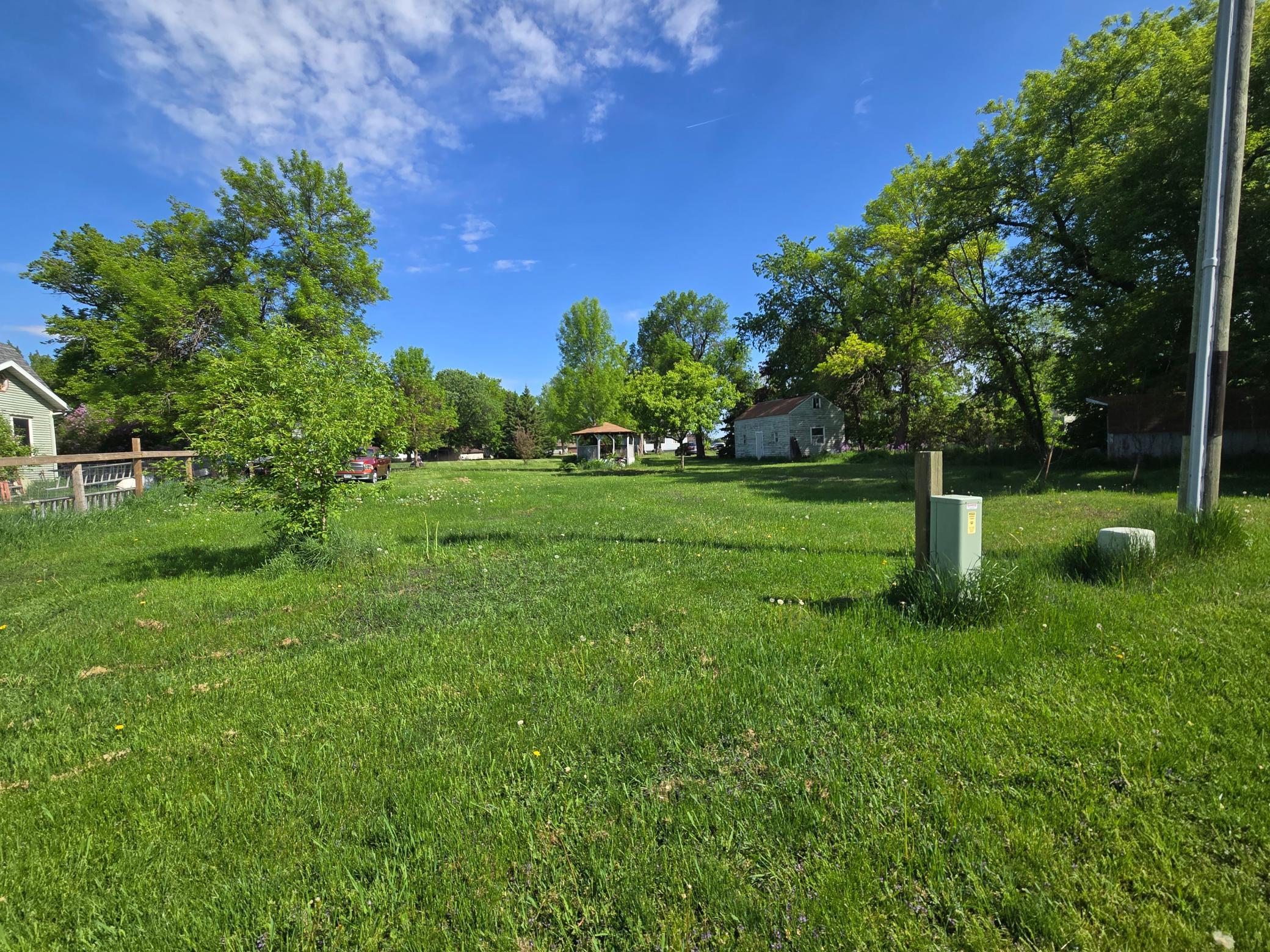 210 Glasgow Avenue Property Photo 16