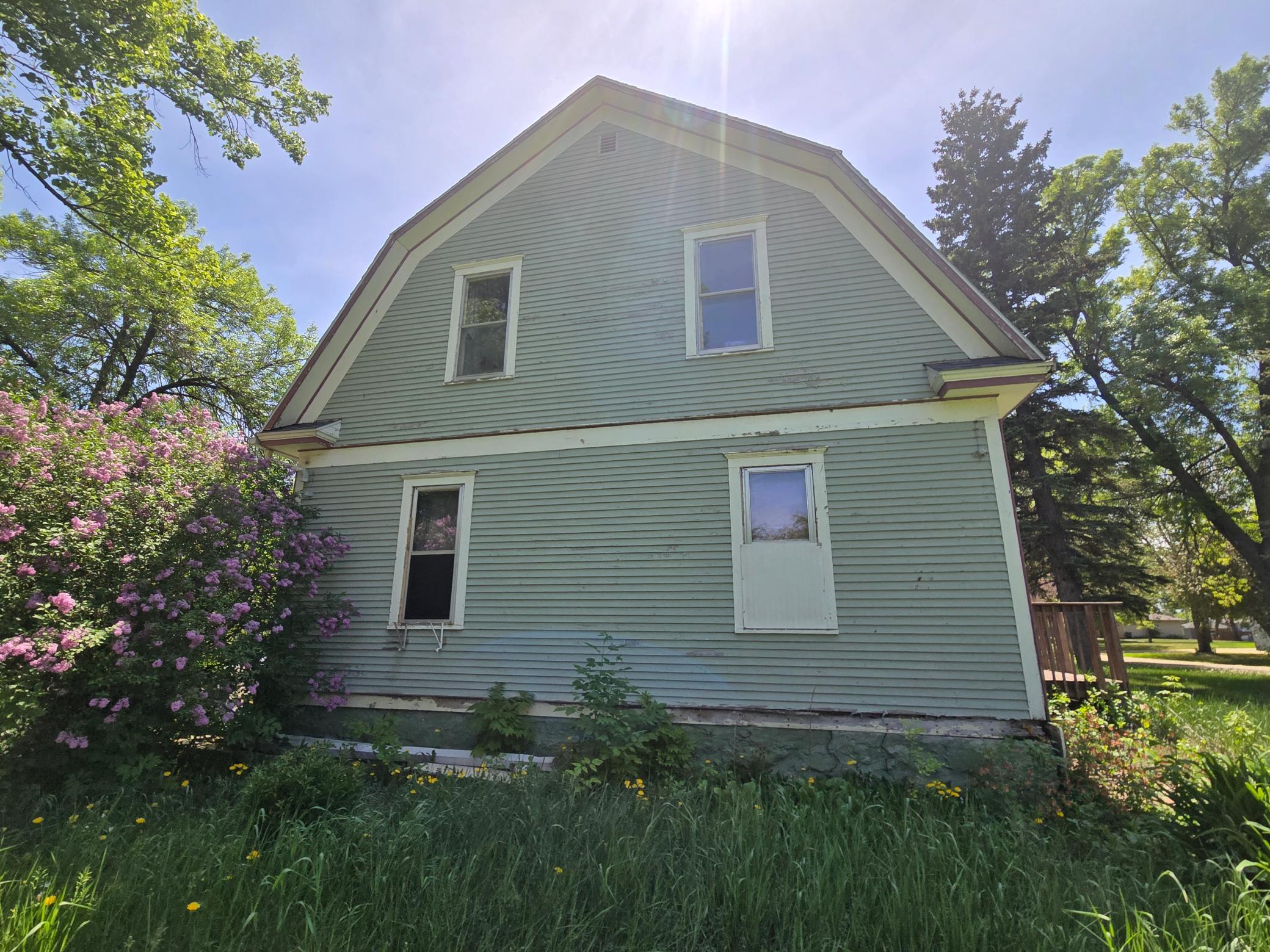 210 Glasgow Avenue Property Photo 23