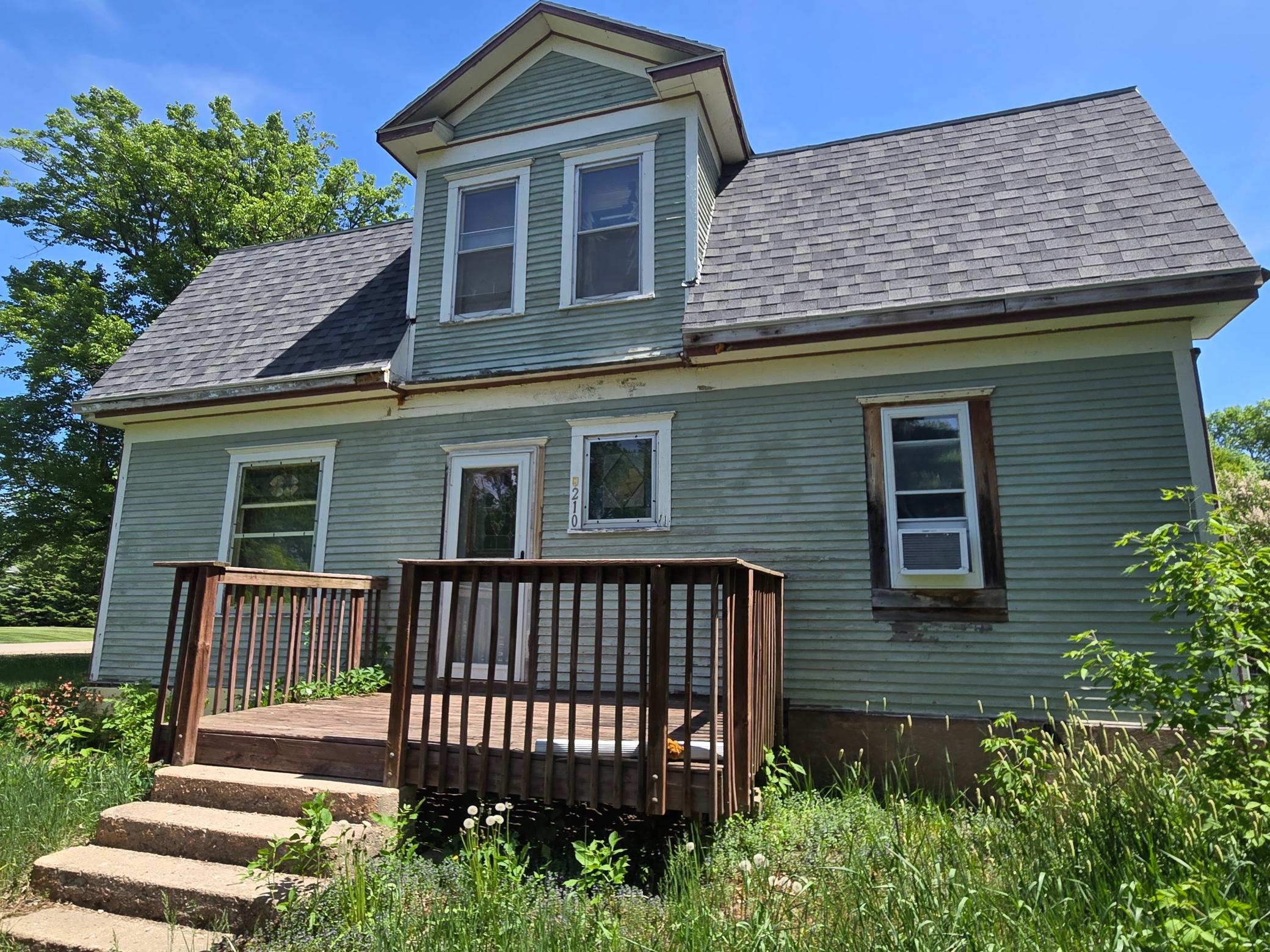 210 Glasgow Avenue Property Photo 24