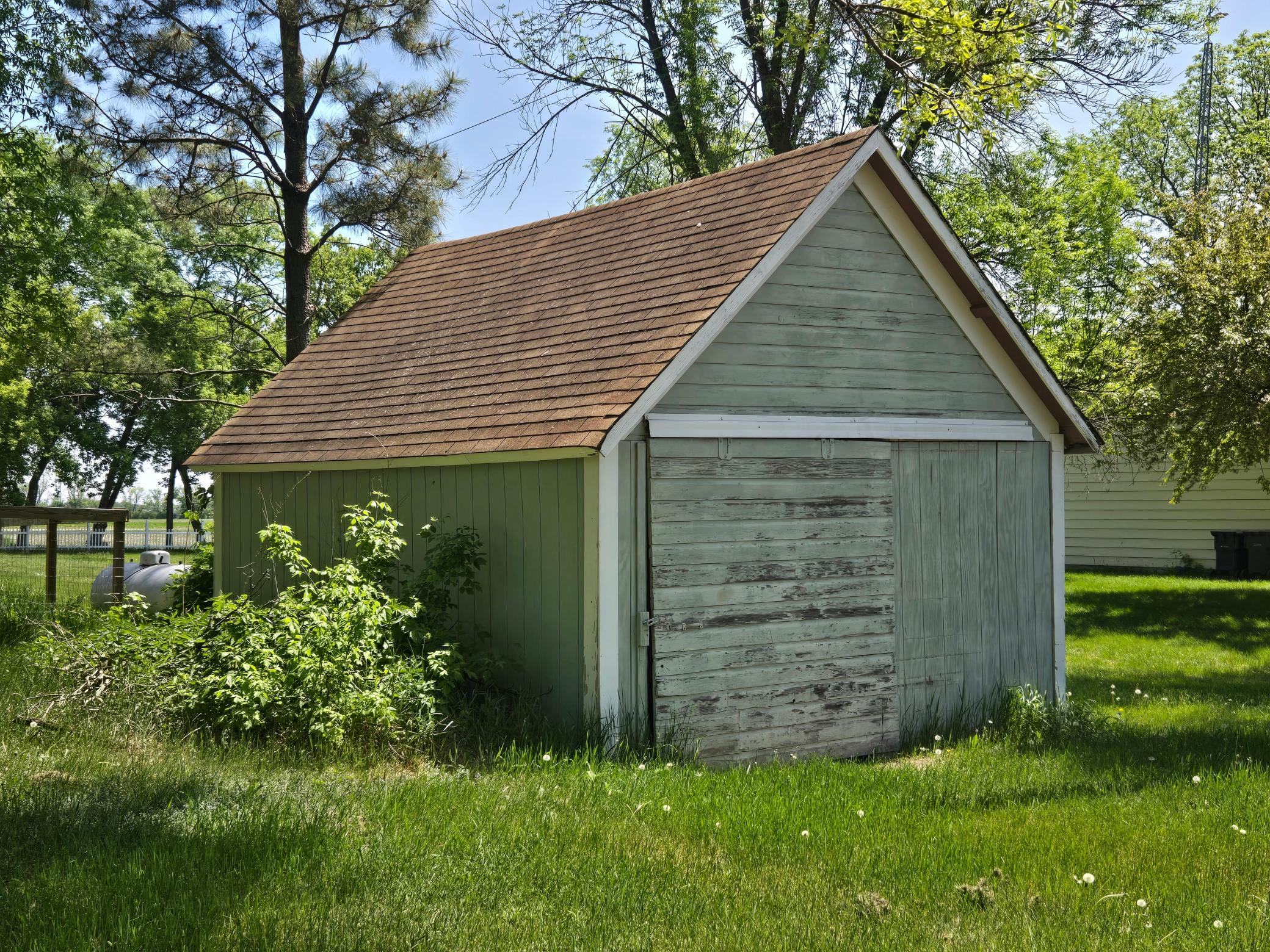 210 Glasgow Avenue Property Photo 27