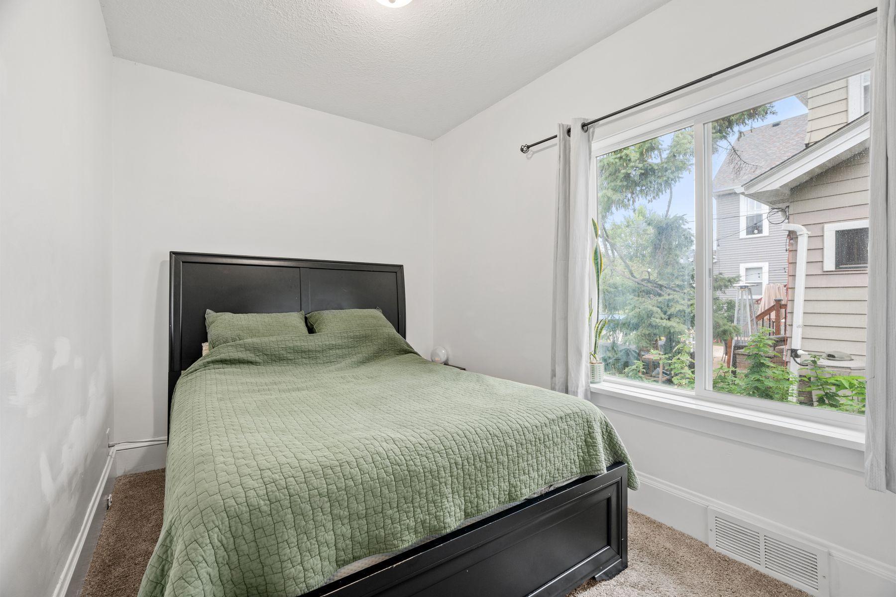 77 Stevens Street E Property Photo 27