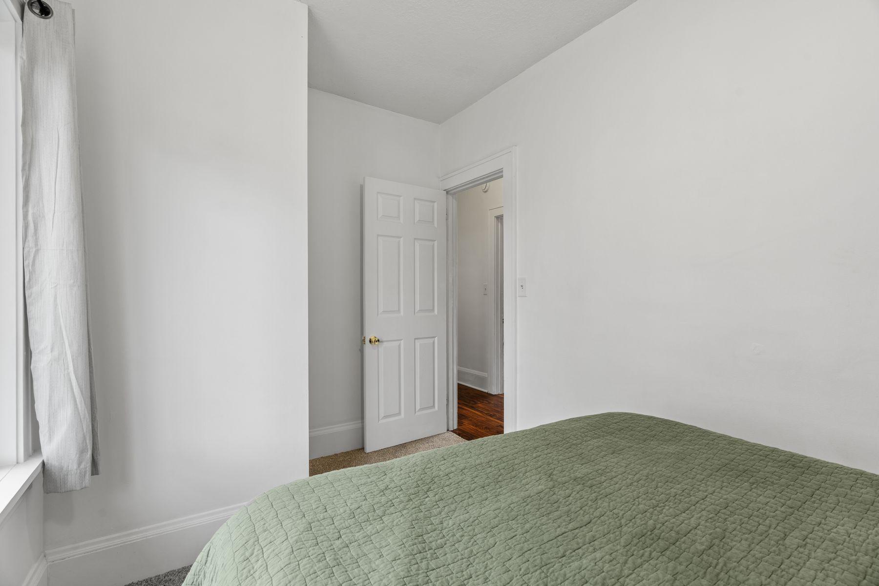 77 Stevens Street E Property Photo 28