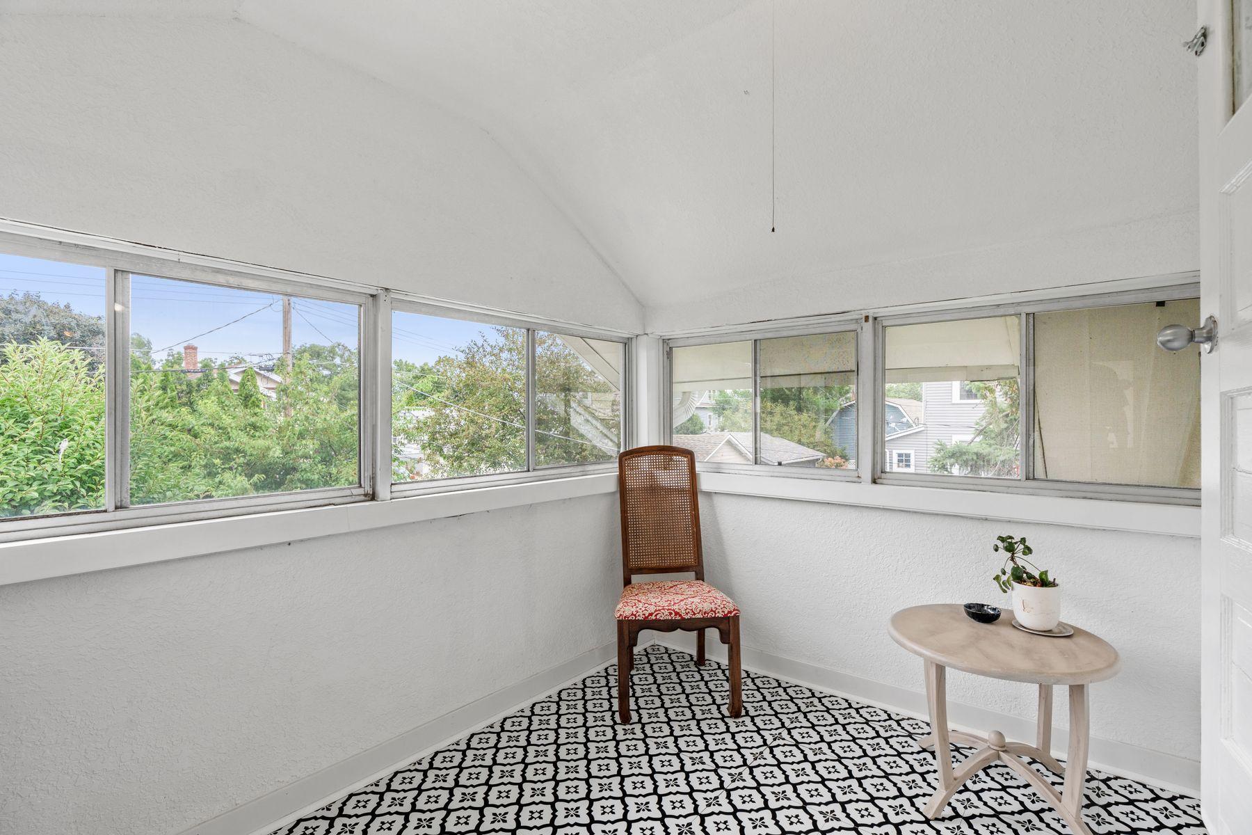 77 Stevens Street E Property Photo 34