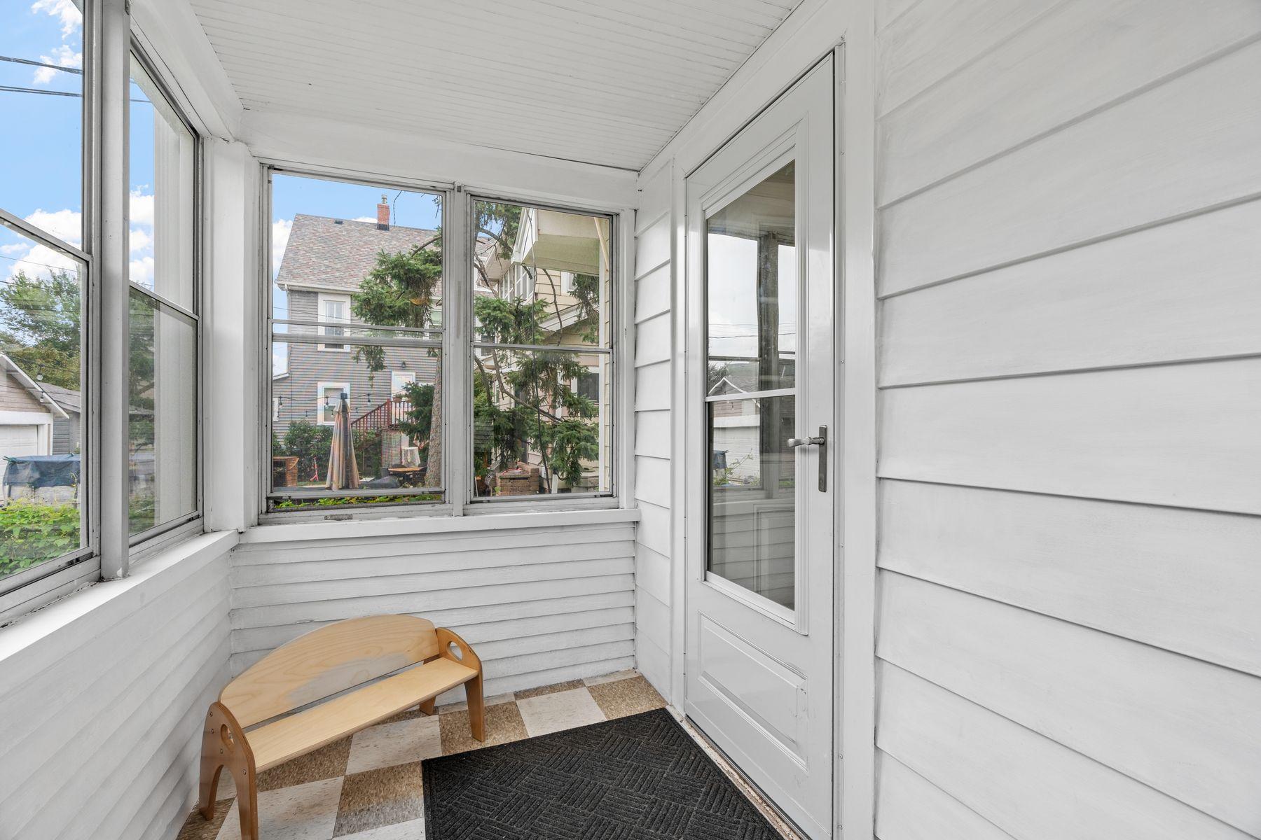 77 Stevens Street E Property Photo 37
