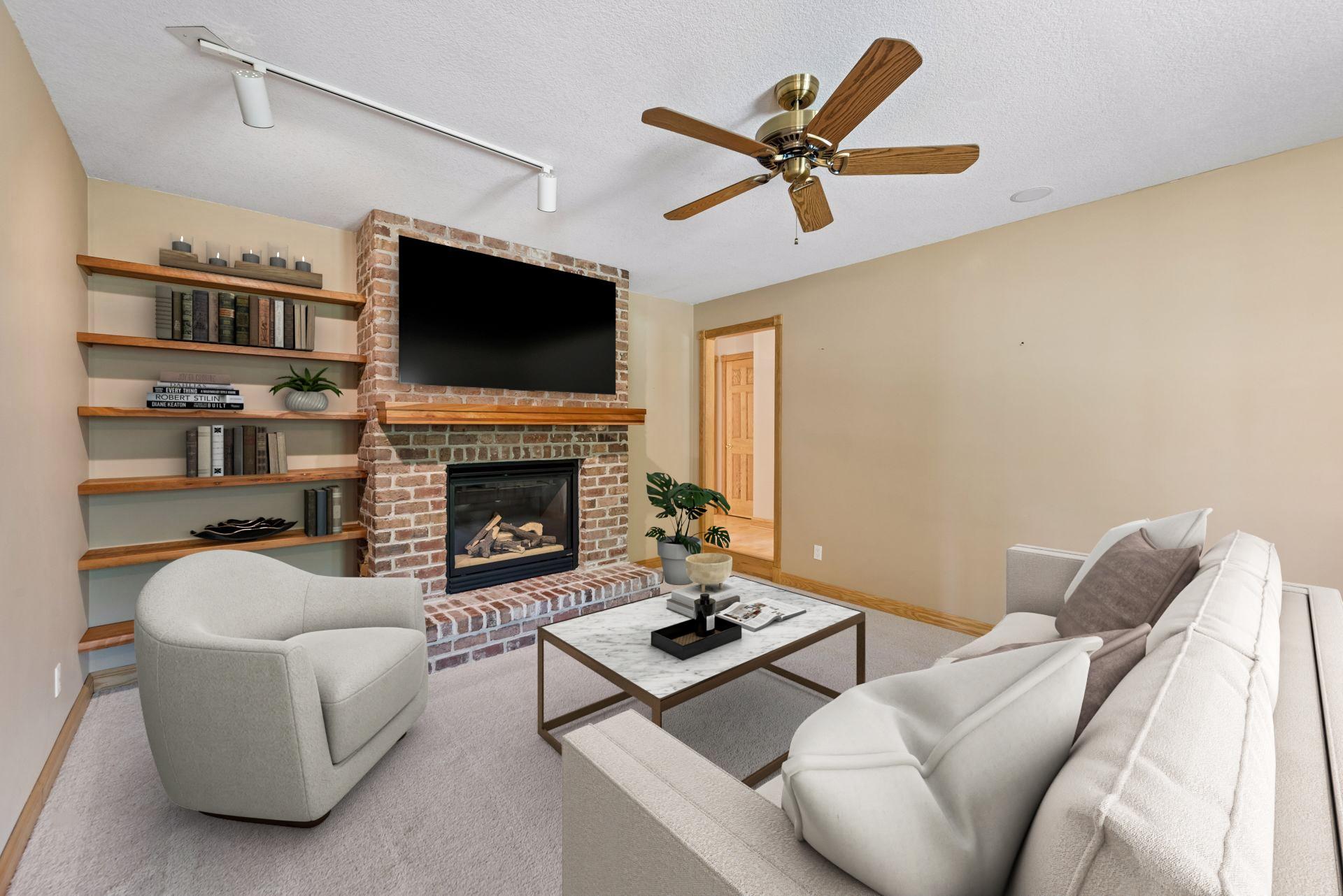 700 Spruce Drive Property Photo 3