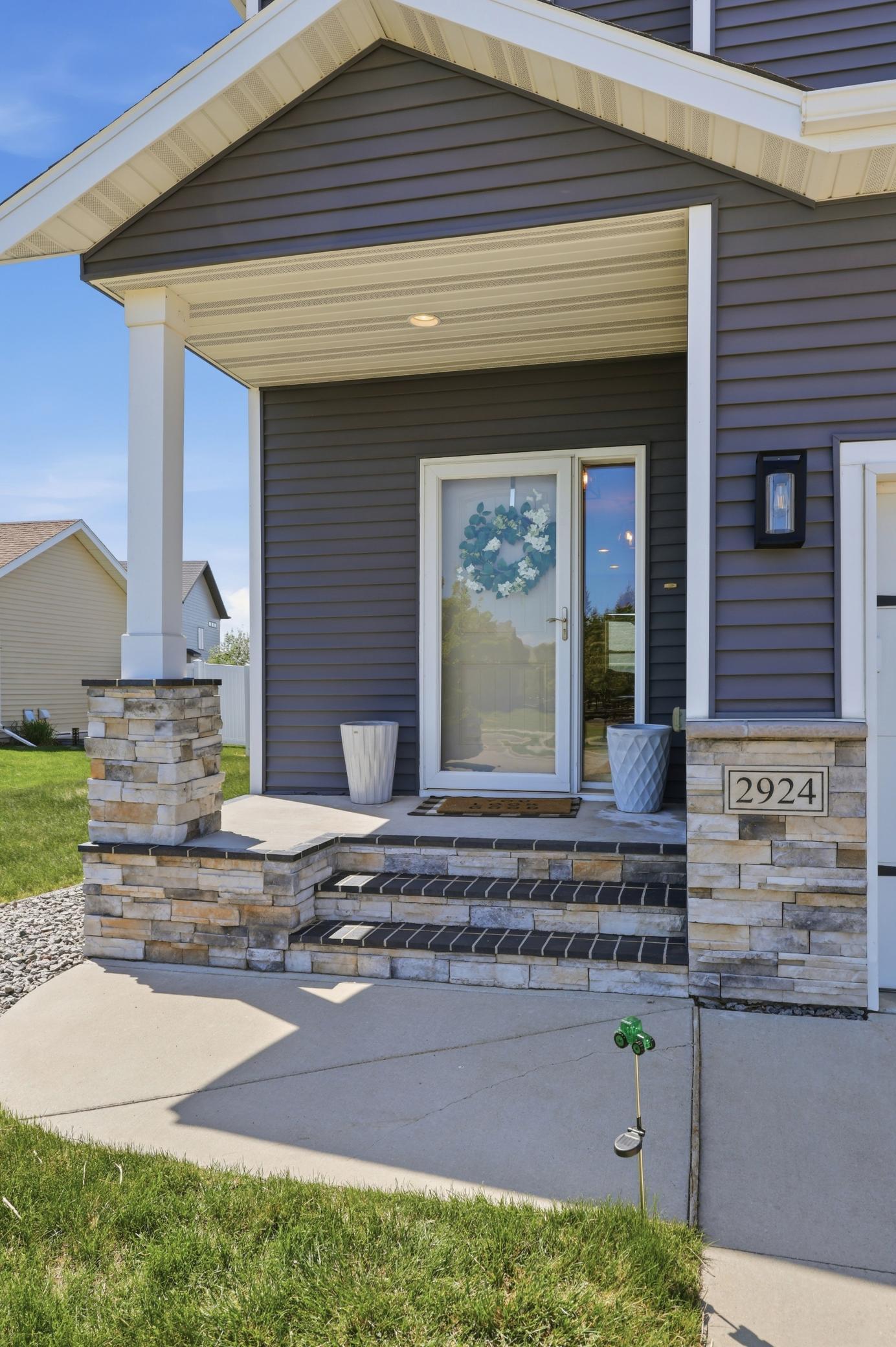 2924 7th Street E Property Photo 2