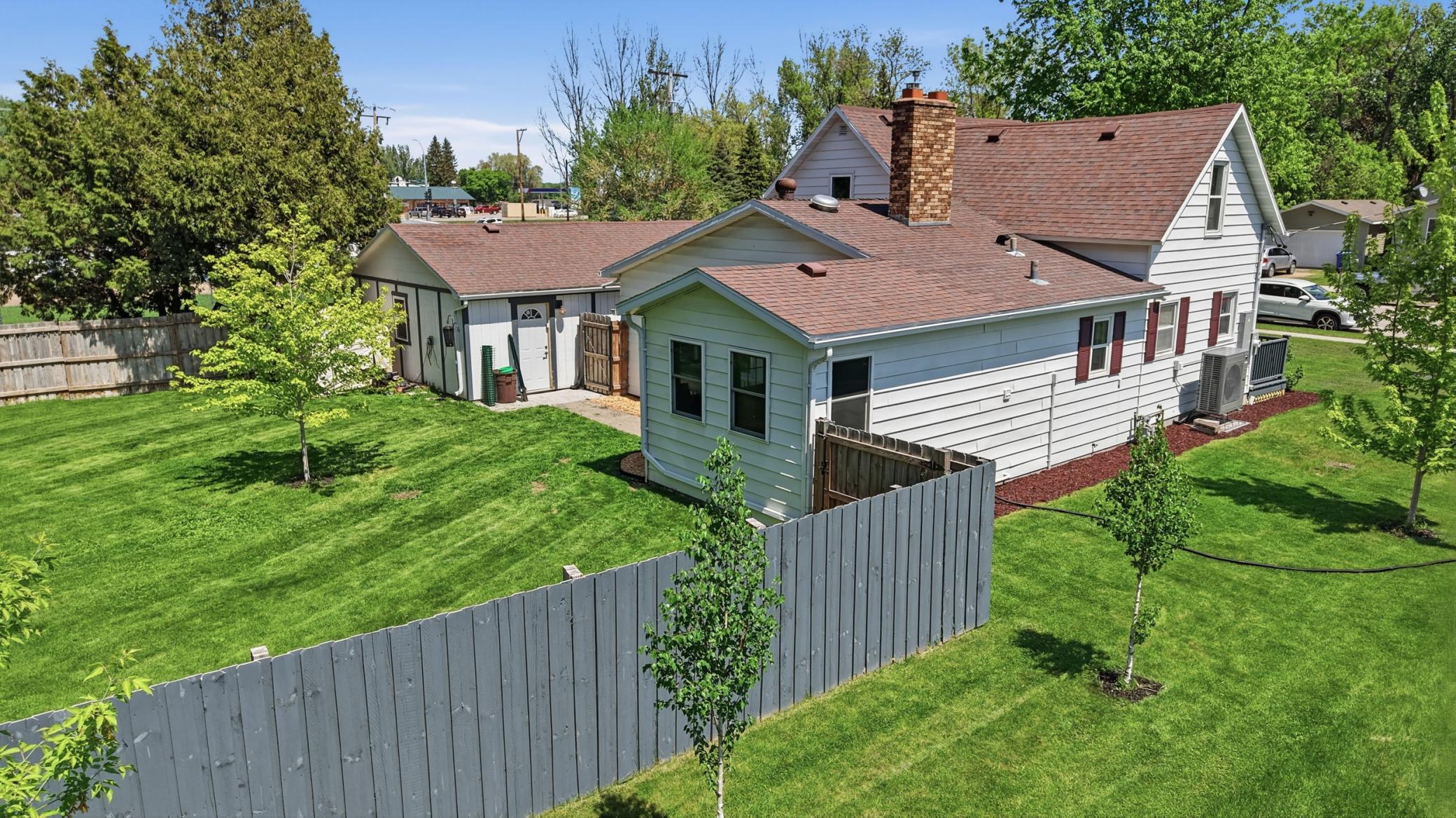 113 Parke Avenue S Property Photo 29