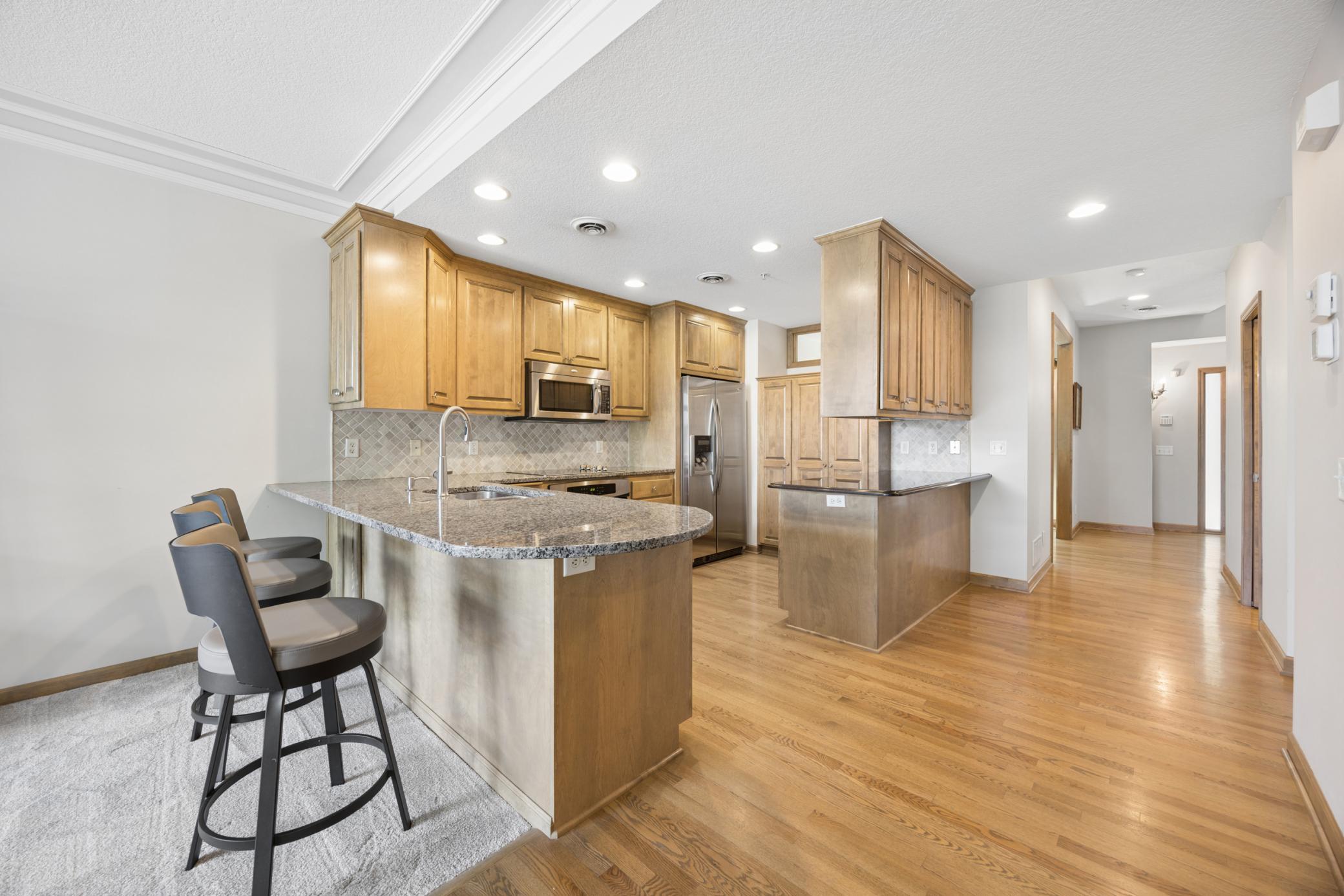 365 Willoughby Way W Property Photo 15