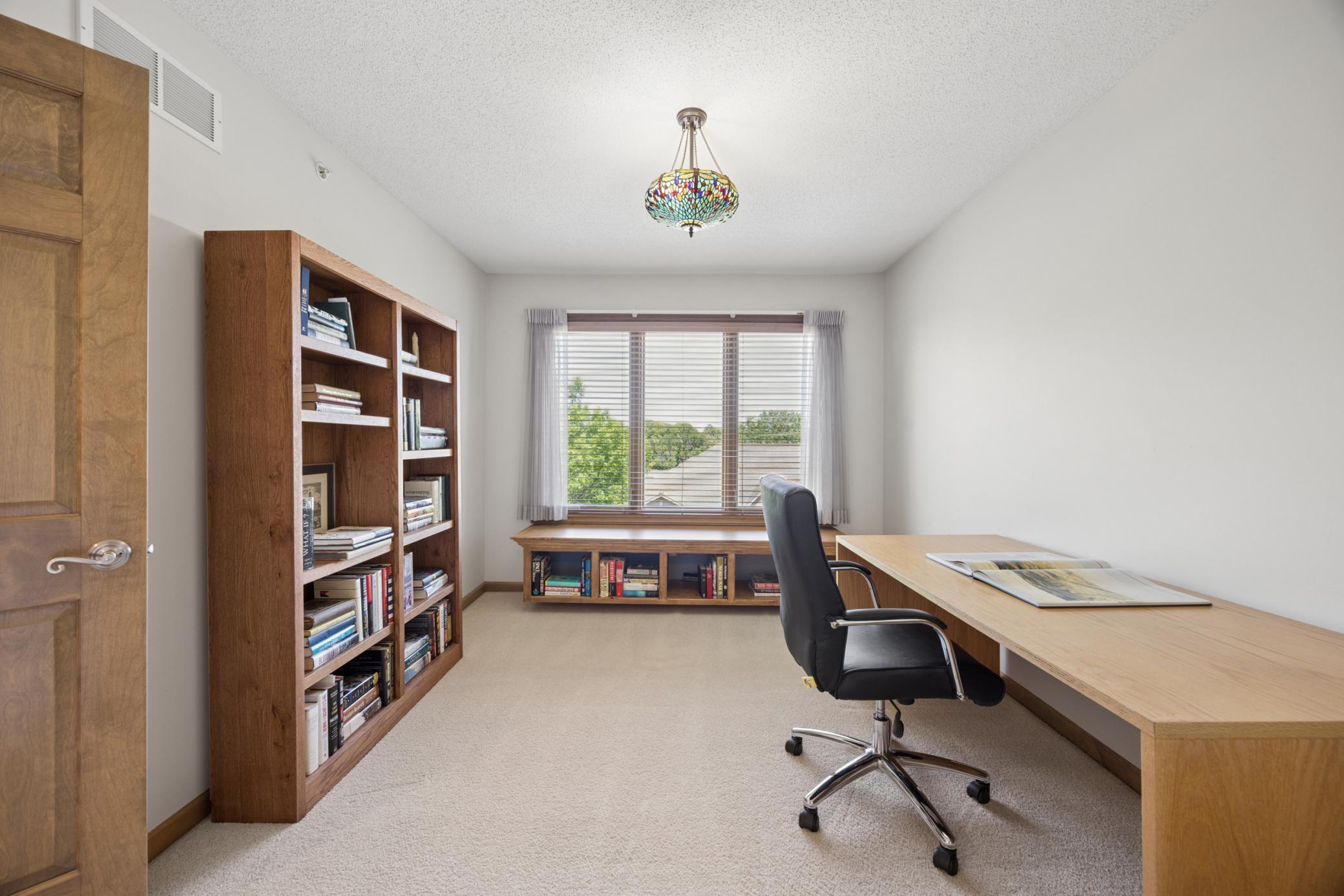 365 Willoughby Way W Property Photo 29