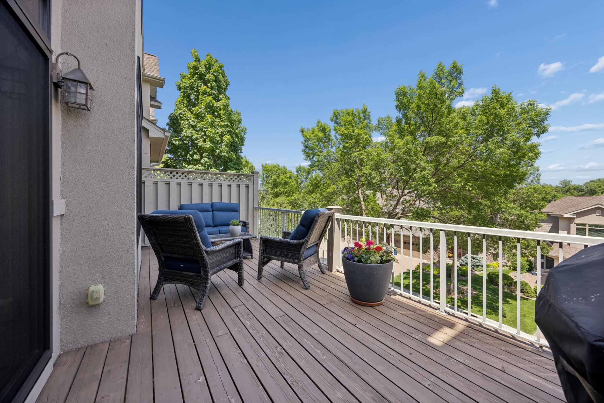 365 Willoughby Way W Property Photo 33