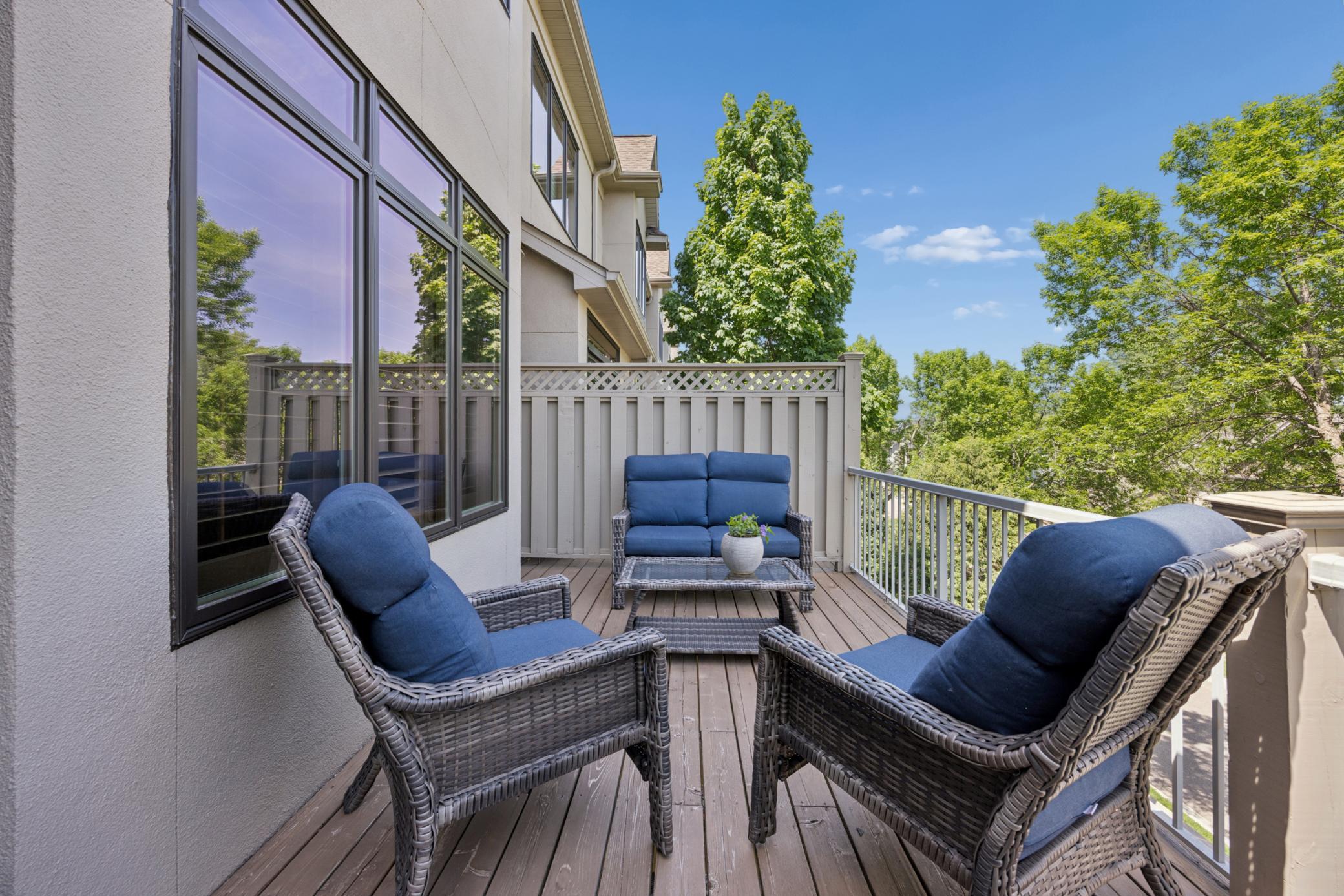 365 Willoughby Way W Property Photo 34