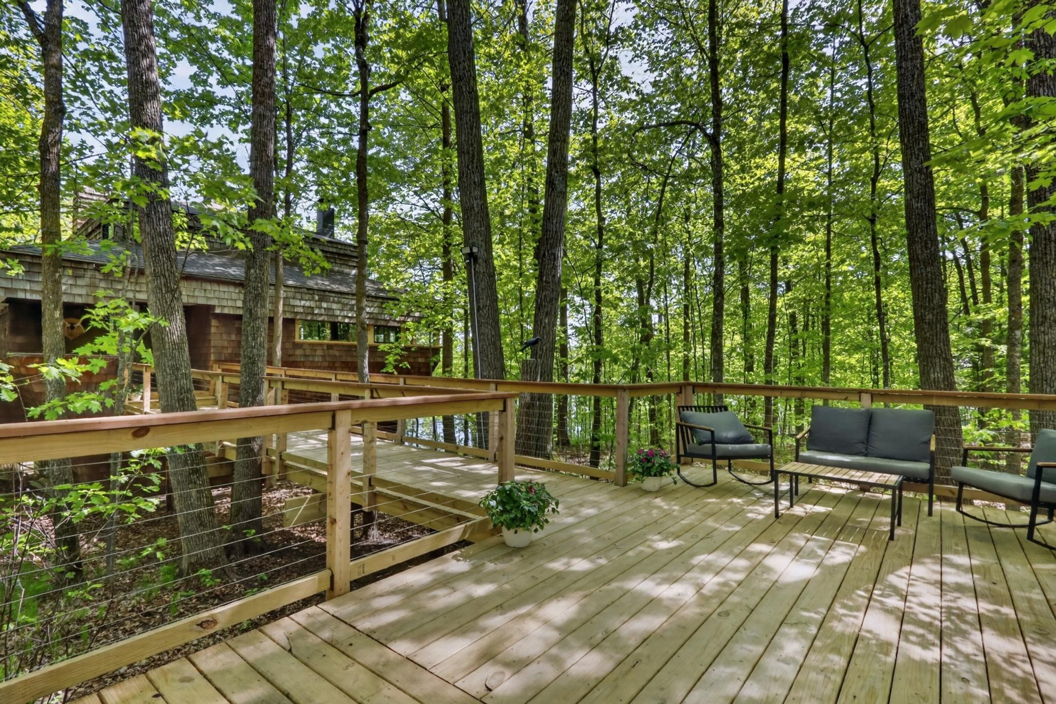 30333 Sunny Beach Road Property Photo 4