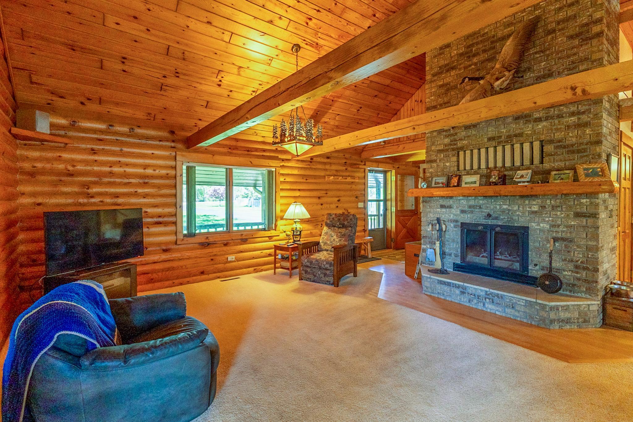 20266 Windhill Drive Property Photo 16
