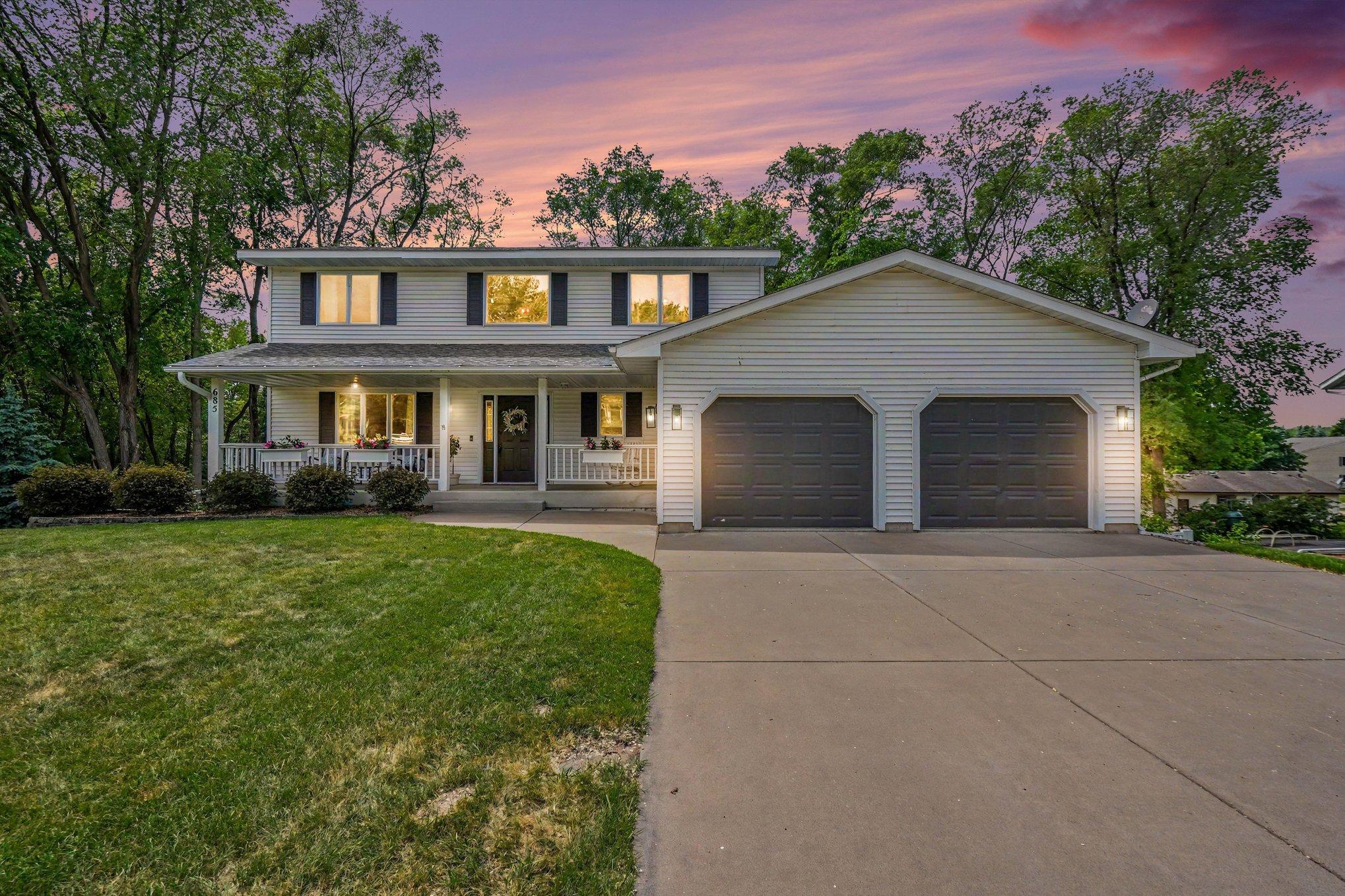 685 Flora Square Property Photo 1