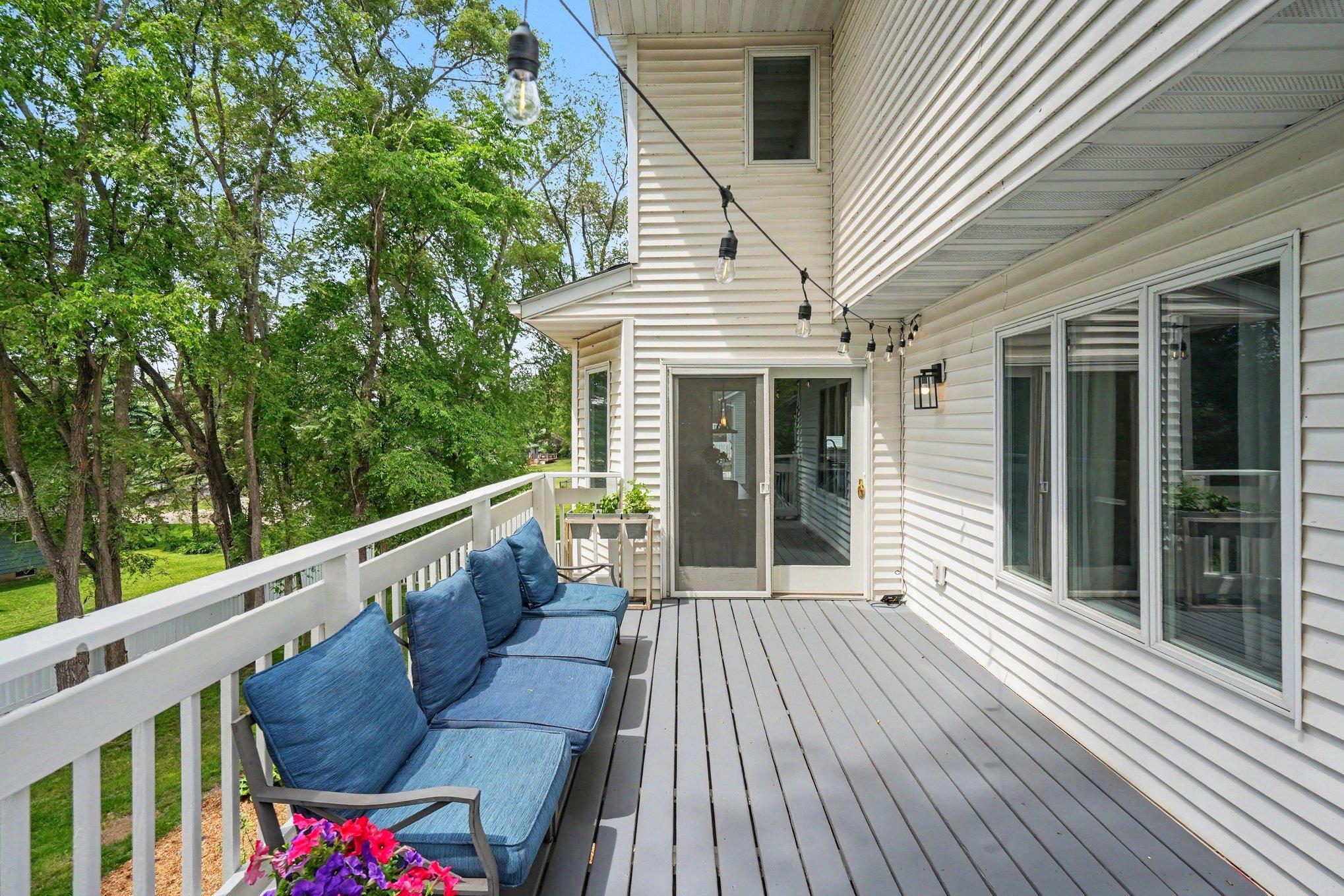685 Flora Square Property Photo 14