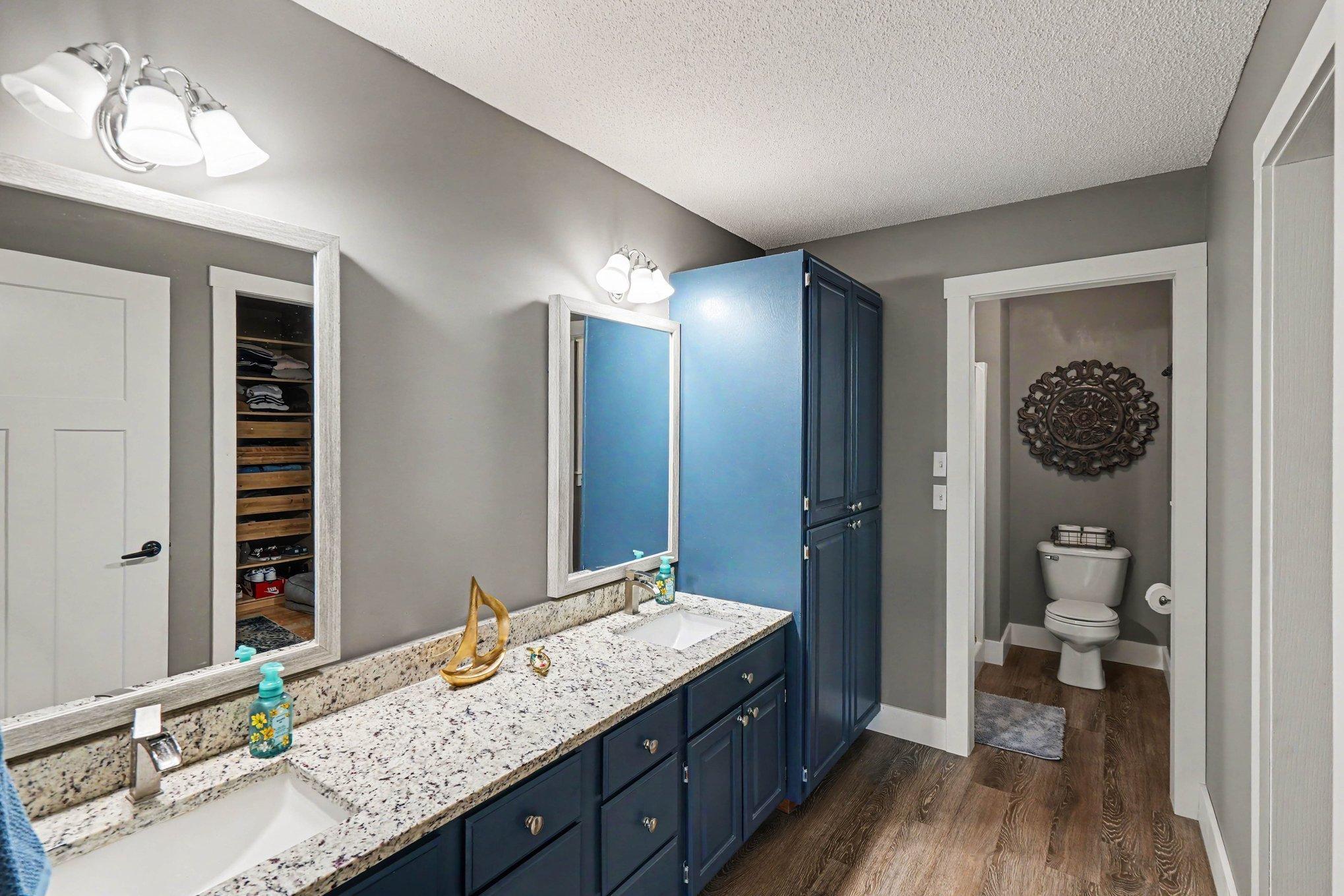 685 Flora Square Property Photo 18