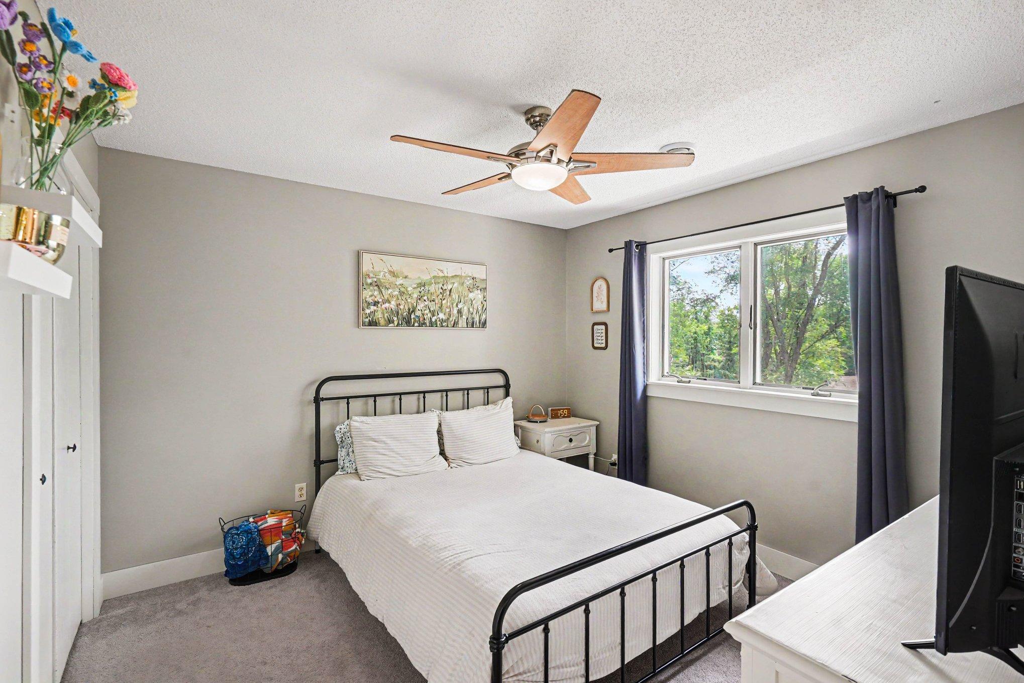 685 Flora Square Property Photo 22